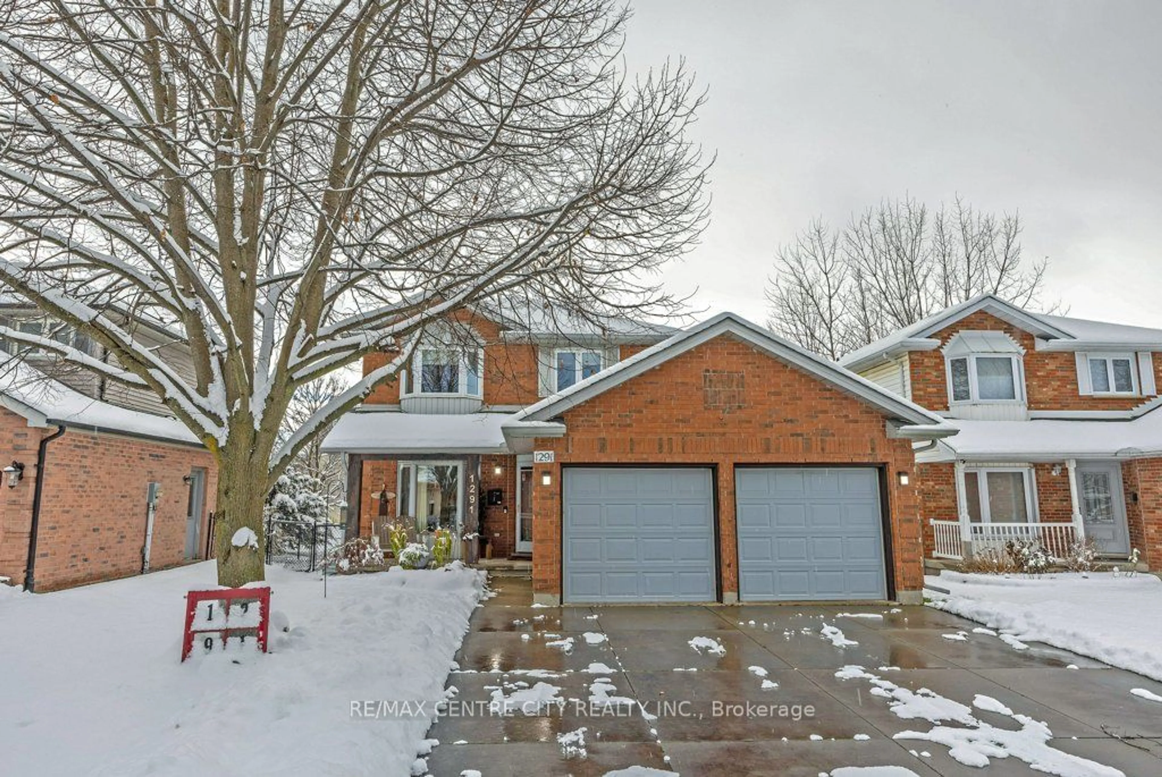 A pic from exterior of the house or condo, the street view for 1291 Aldersbrook Rd, London Ontario N6G 4T3