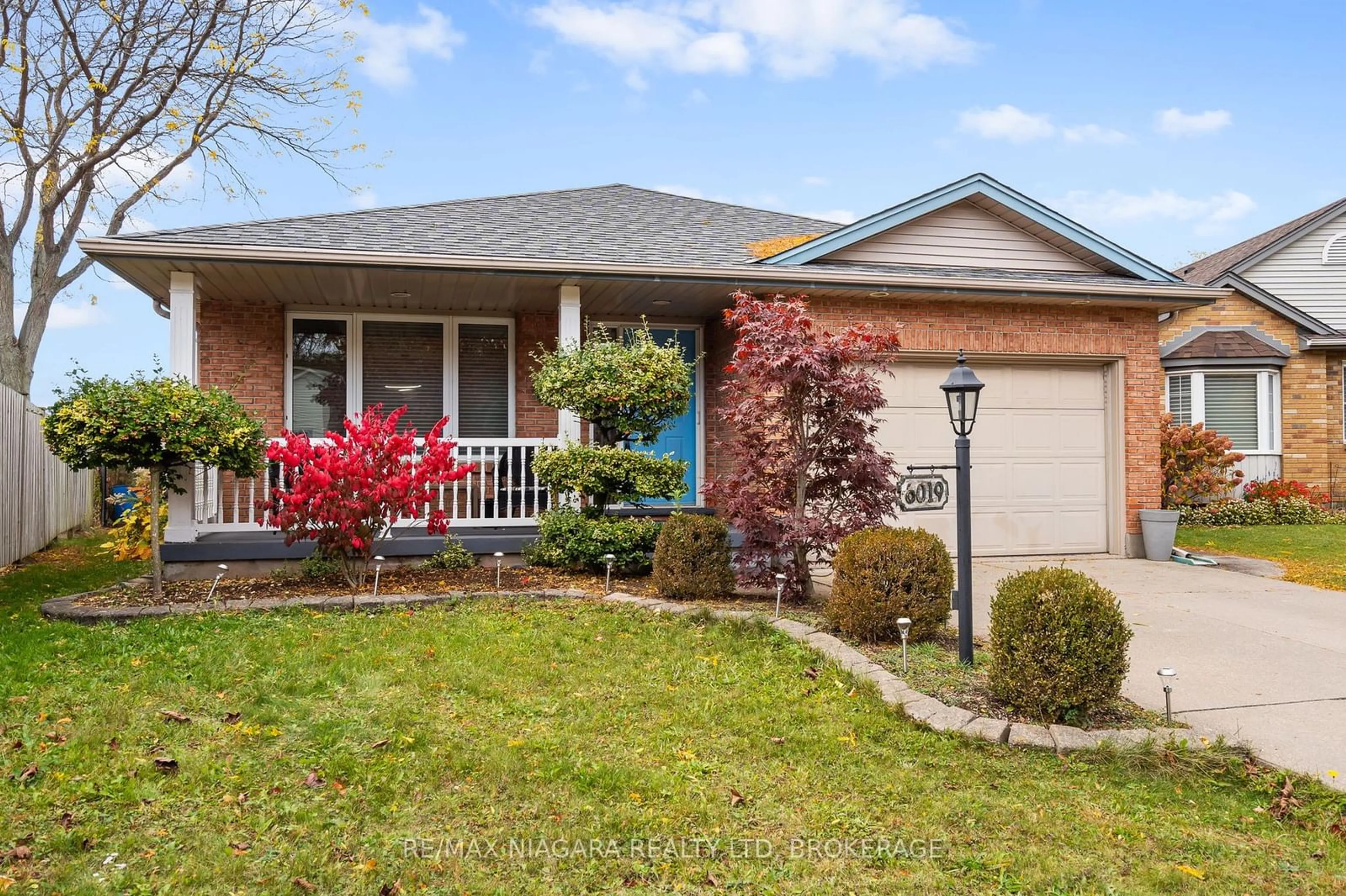 Frontside or backside of a home, cottage for 6019 ANDREA Dr, Niagara Falls Ontario L2H 2Z9