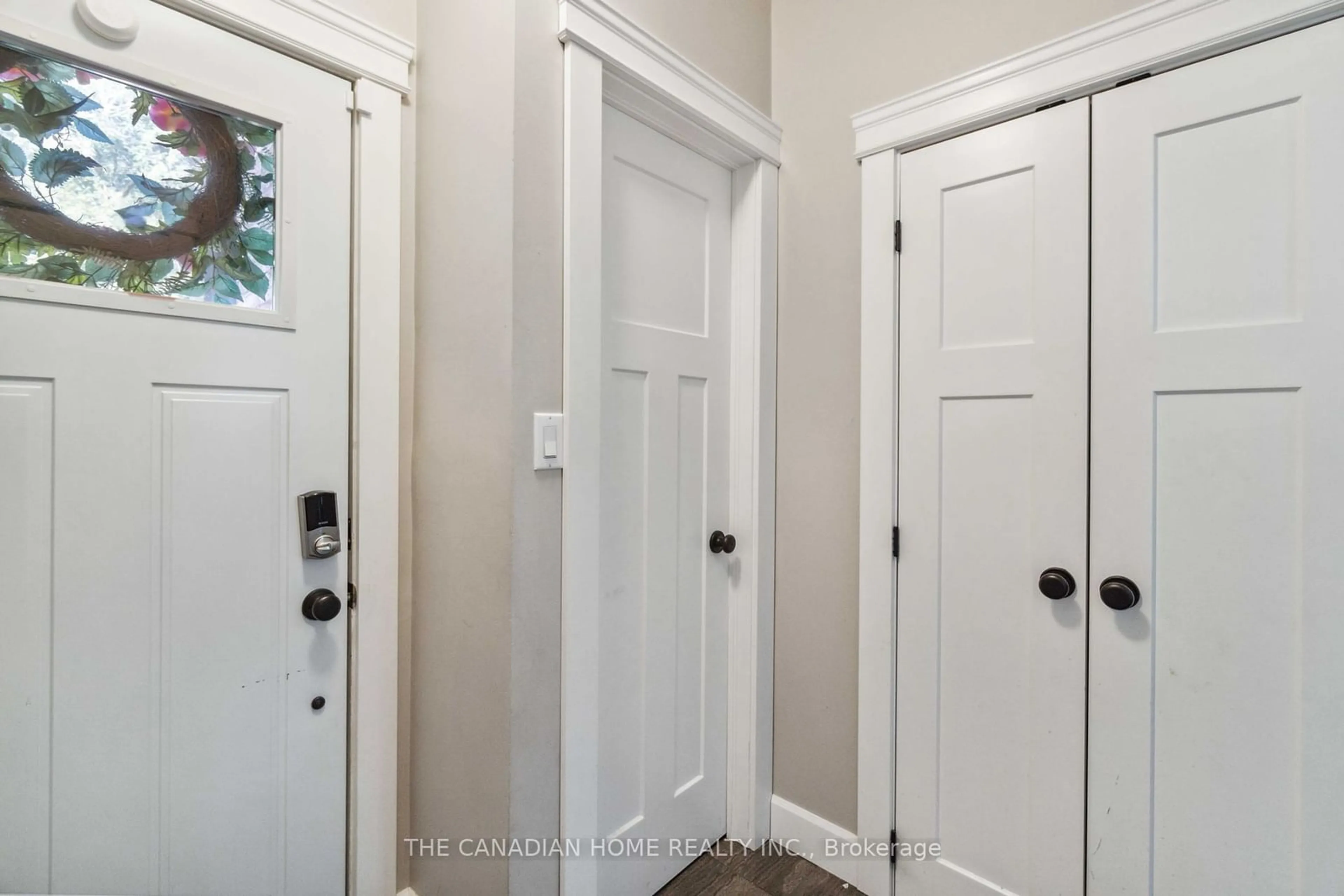 Indoor entryway, wood floors for 149 St. Catharines St #13, West Lincoln Ontario L0R 2A0