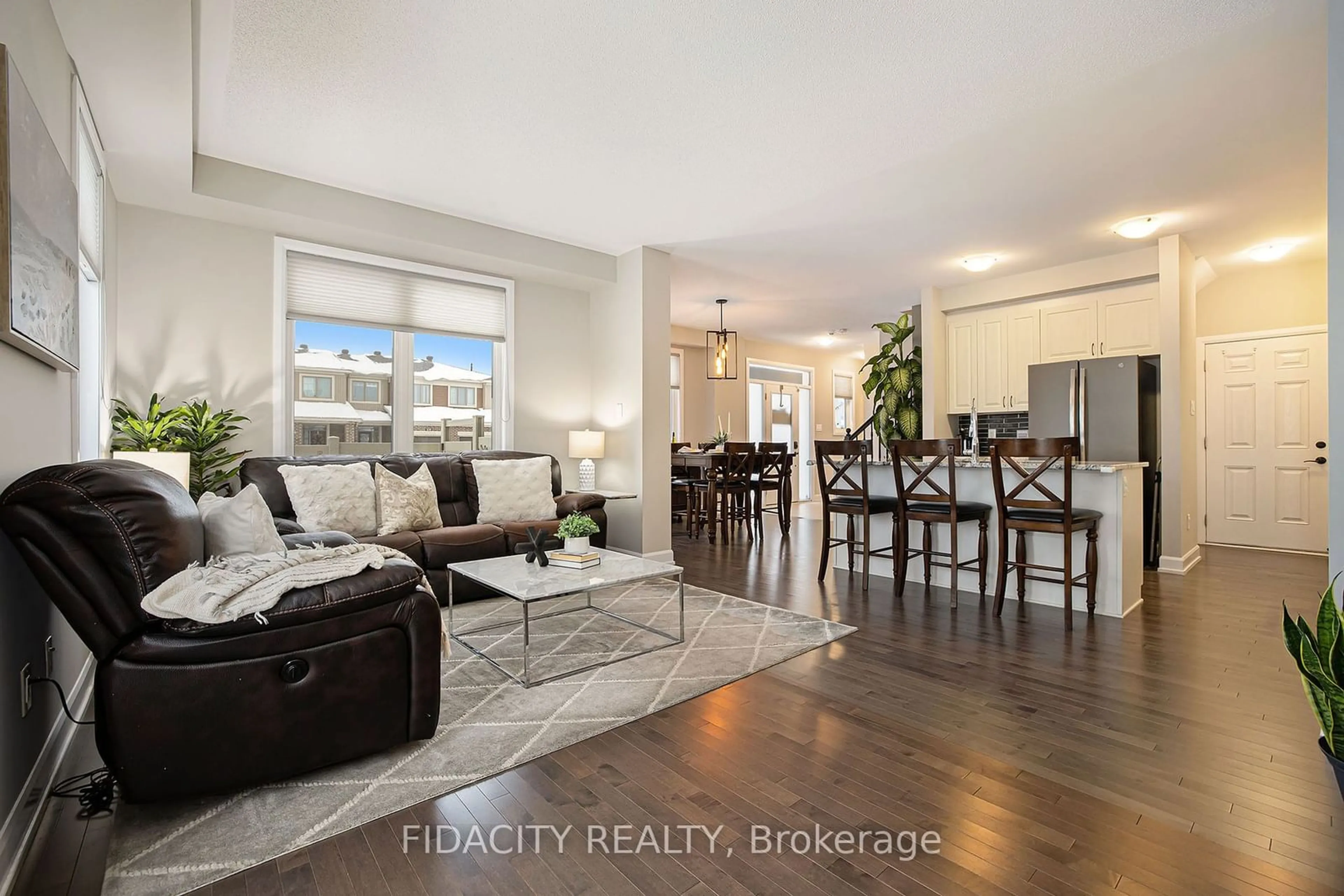 Open concept kitchen for 228 Kimpton Dr, Stittsville - Munster - Richmond Ontario K2S 2H9