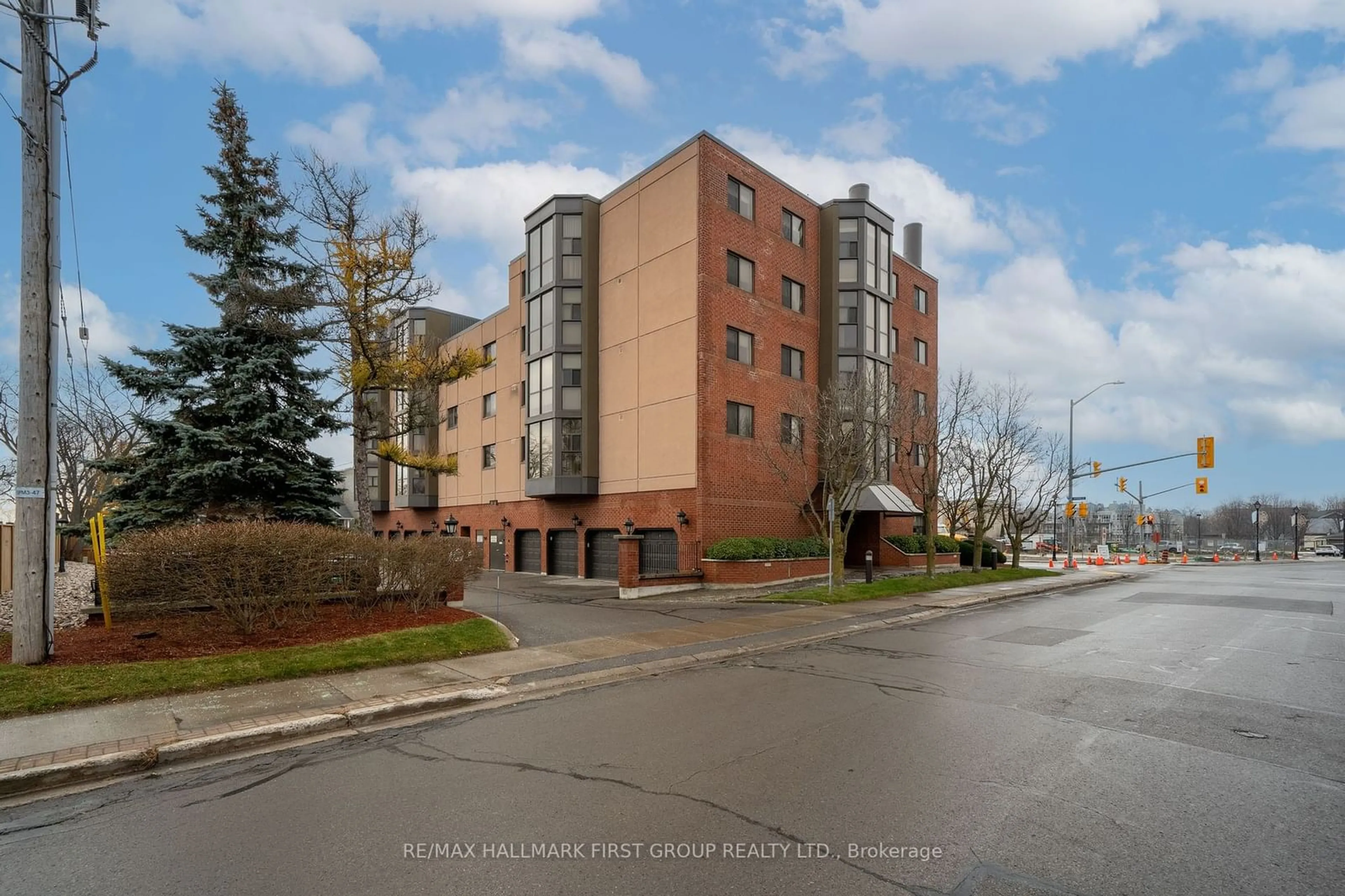 A pic from exterior of the house or condo, the front or back of building for 1 Queen St #404, Cobourg Ontario K9A 1M8