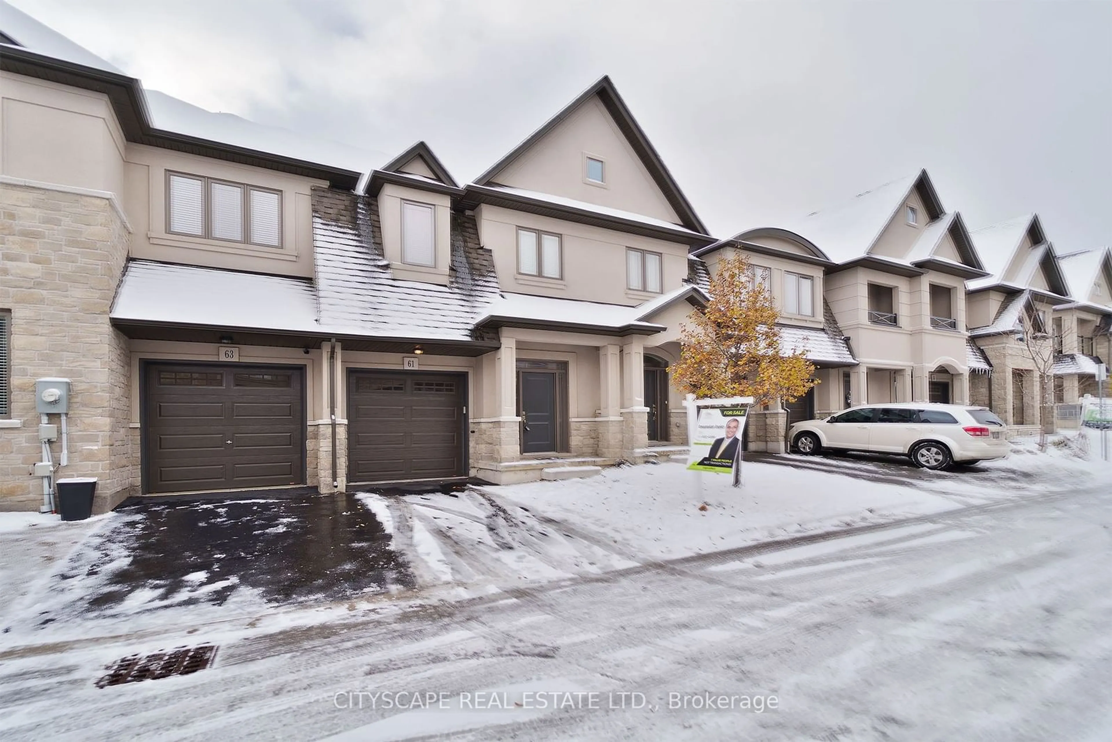 A pic from exterior of the house or condo, the street view for 61 Sonoma Valley Cres, Hamilton Ontario L9B 0J3