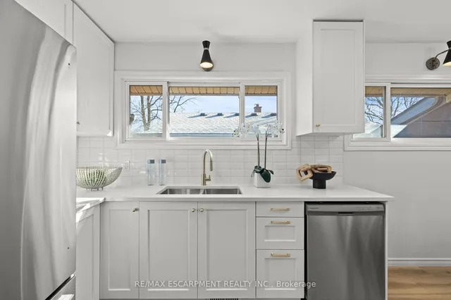 Additional property image - 20 Burfield Ave