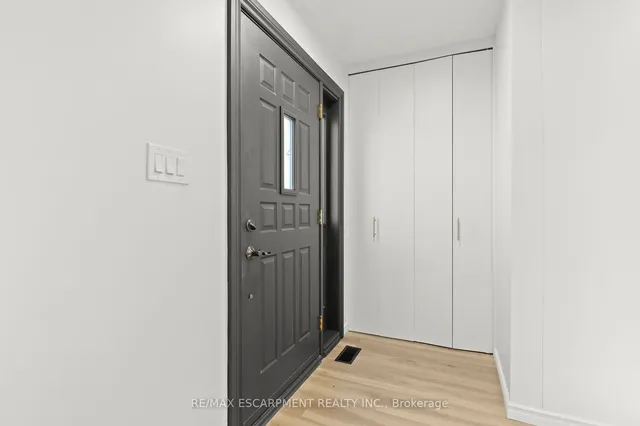 Additional property image - 20 Burfield Ave