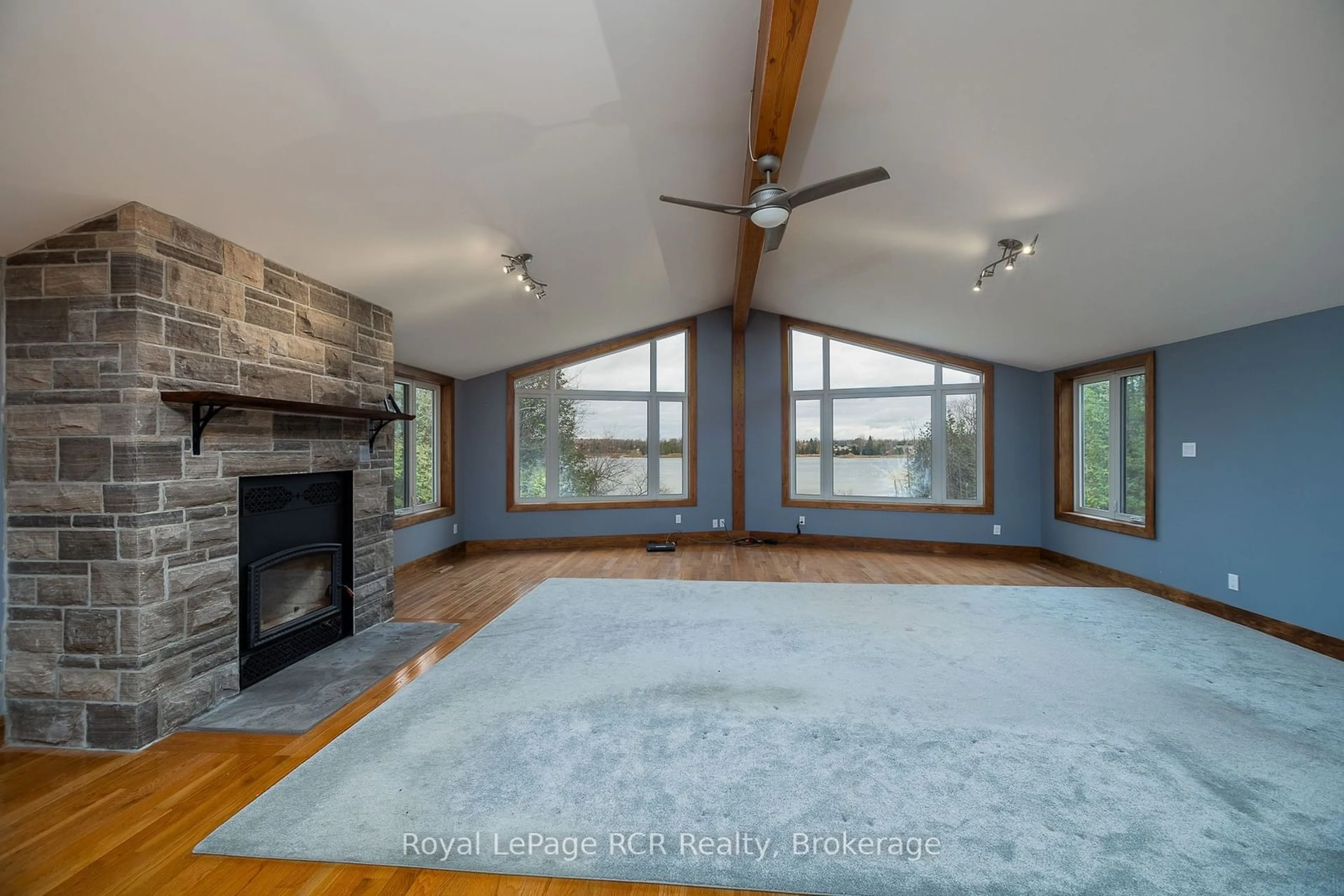 Indoor or outdoor pool for 123 Lakeview Rd, Grey Highlands Ontario N0C 1M0