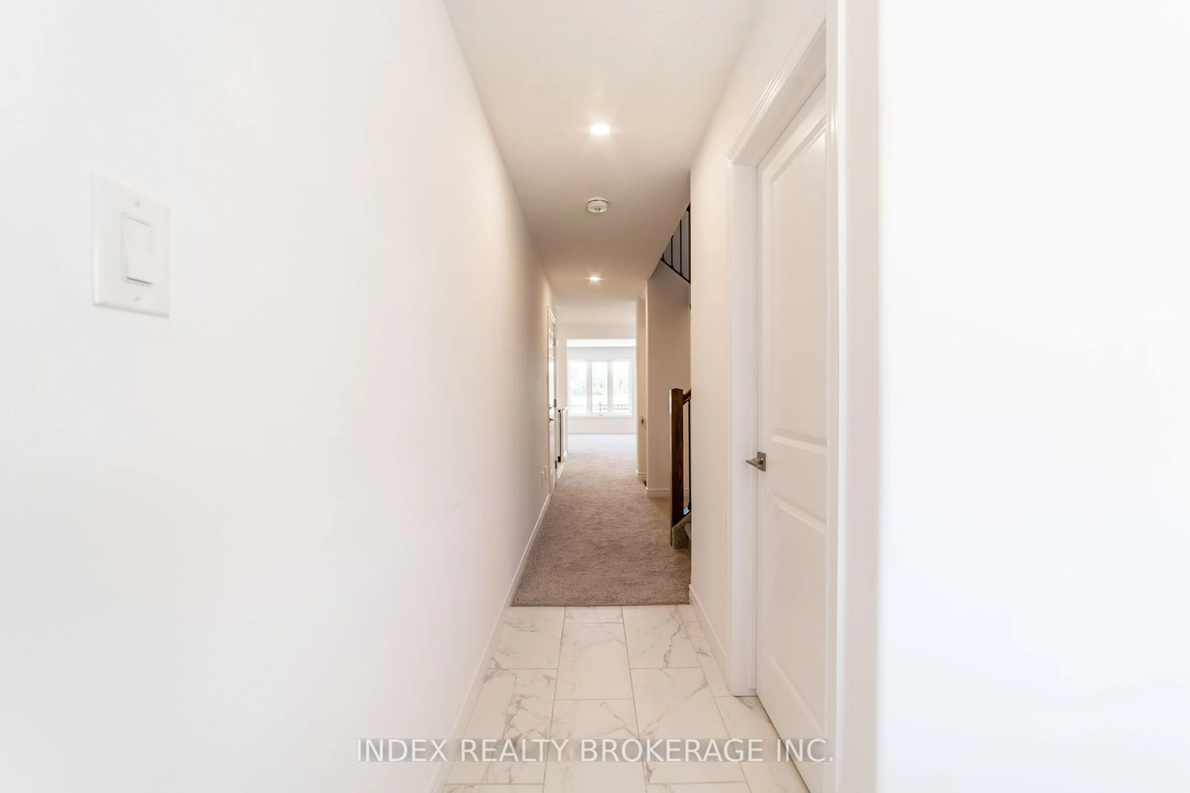 Indoor entryway, wood floors for 29 Schuyler St #6, Brant Ontario N3L 0J2