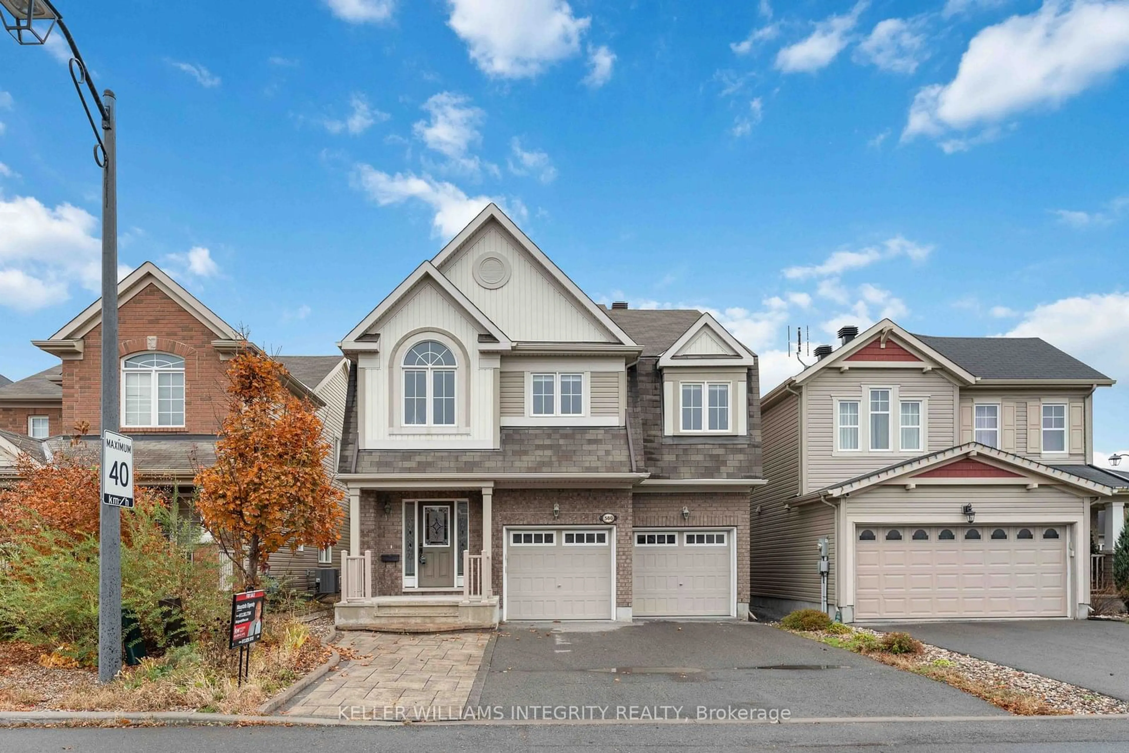 Frontside or backside of a home, the street view for 580 SUNLIT Circ, Orleans - Cumberland and Area Ontario K4A 0V4