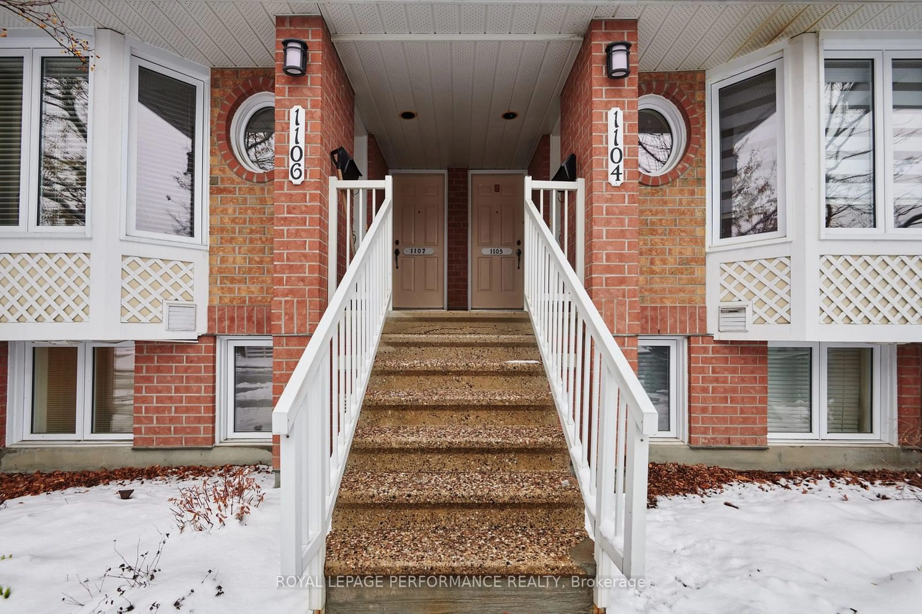 Indoor entryway for 1105 GABLEFIELD PVT Cres, Beacon Hill North - South and Area Ontario K1J 1E3