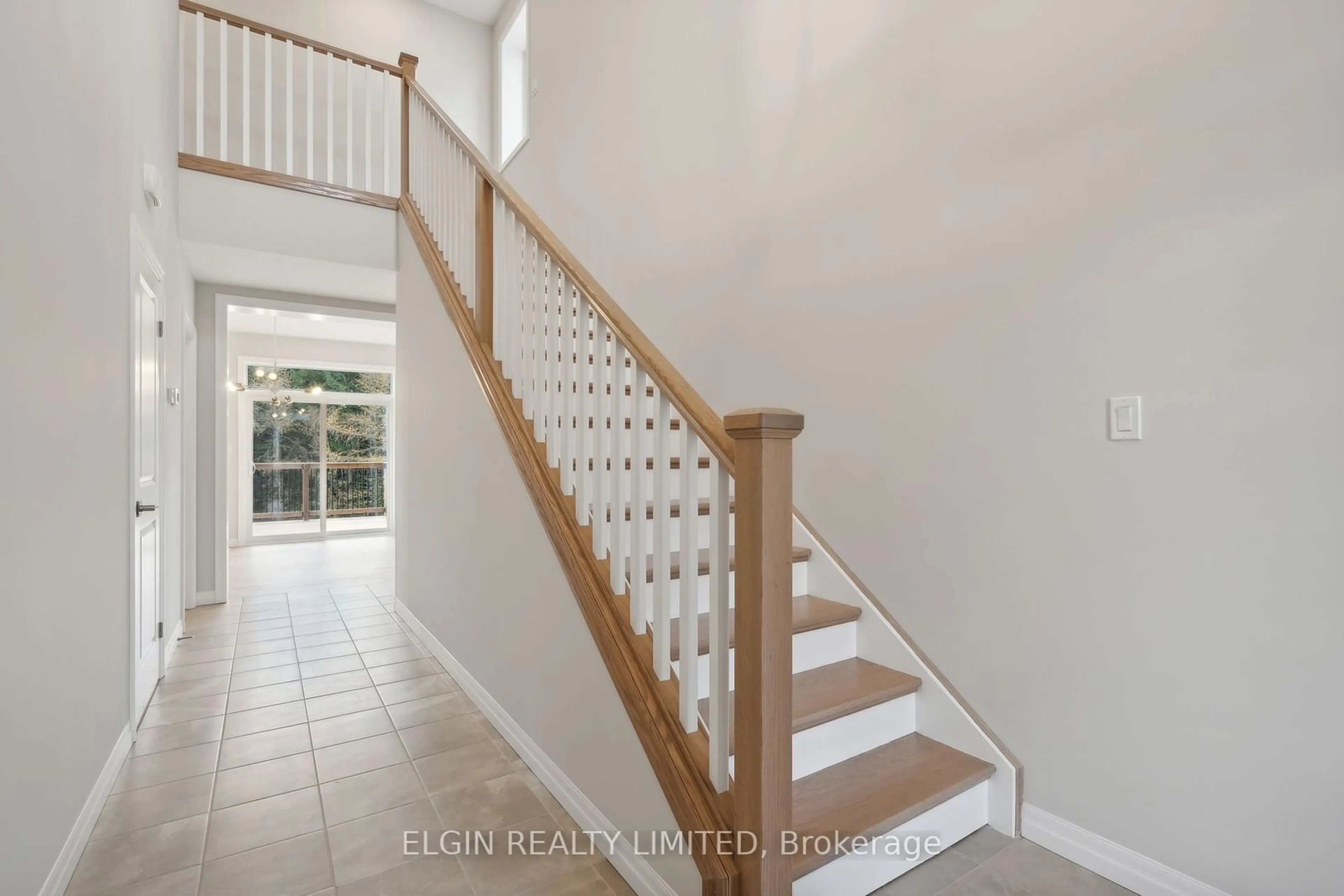 Stairs for 128 Graydon Dr, South-West Oxford Ontario N0J 1N0