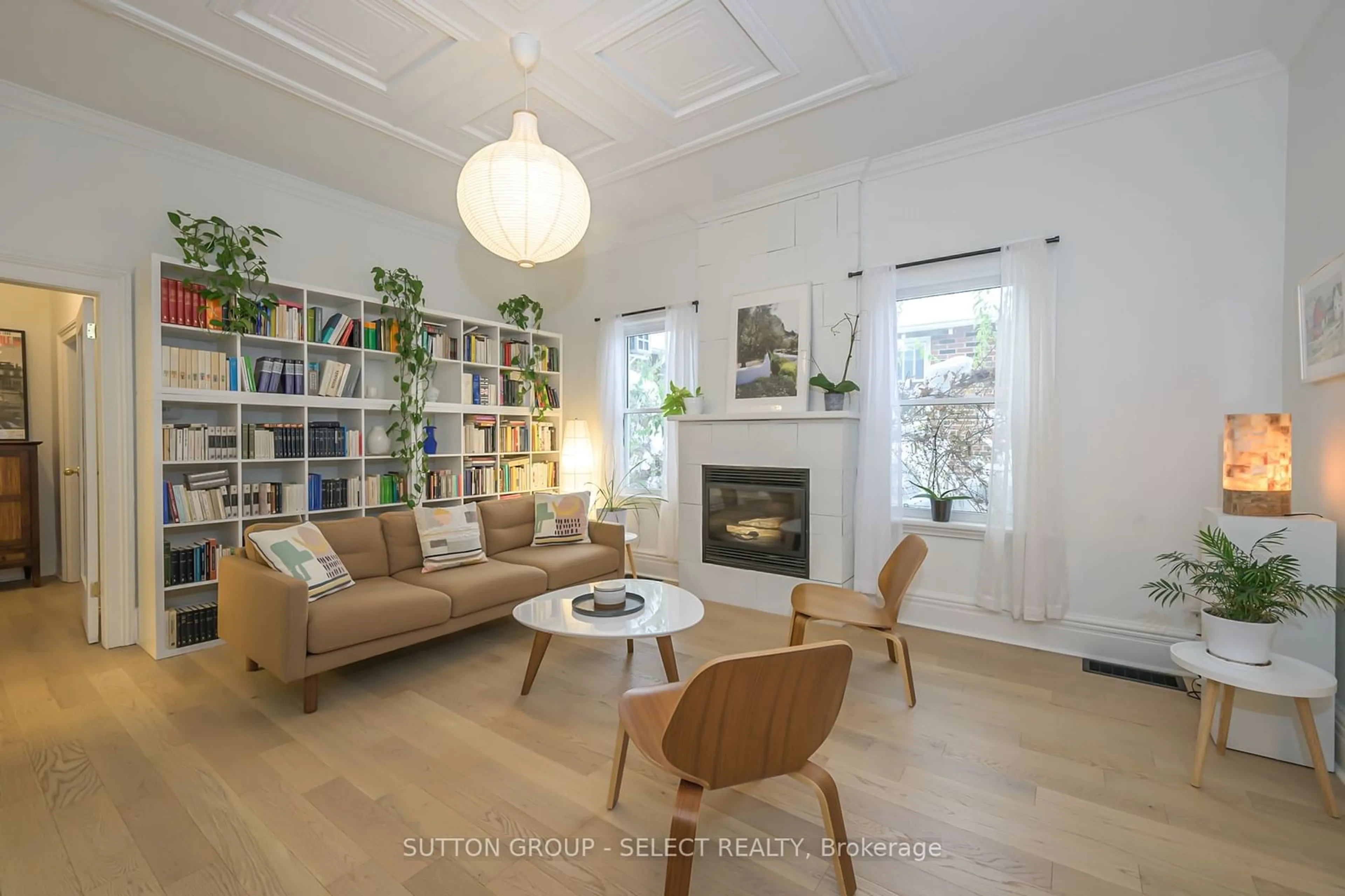 Living room, wood floors for 1069 Colborne St, London Ontario N6A 4B1