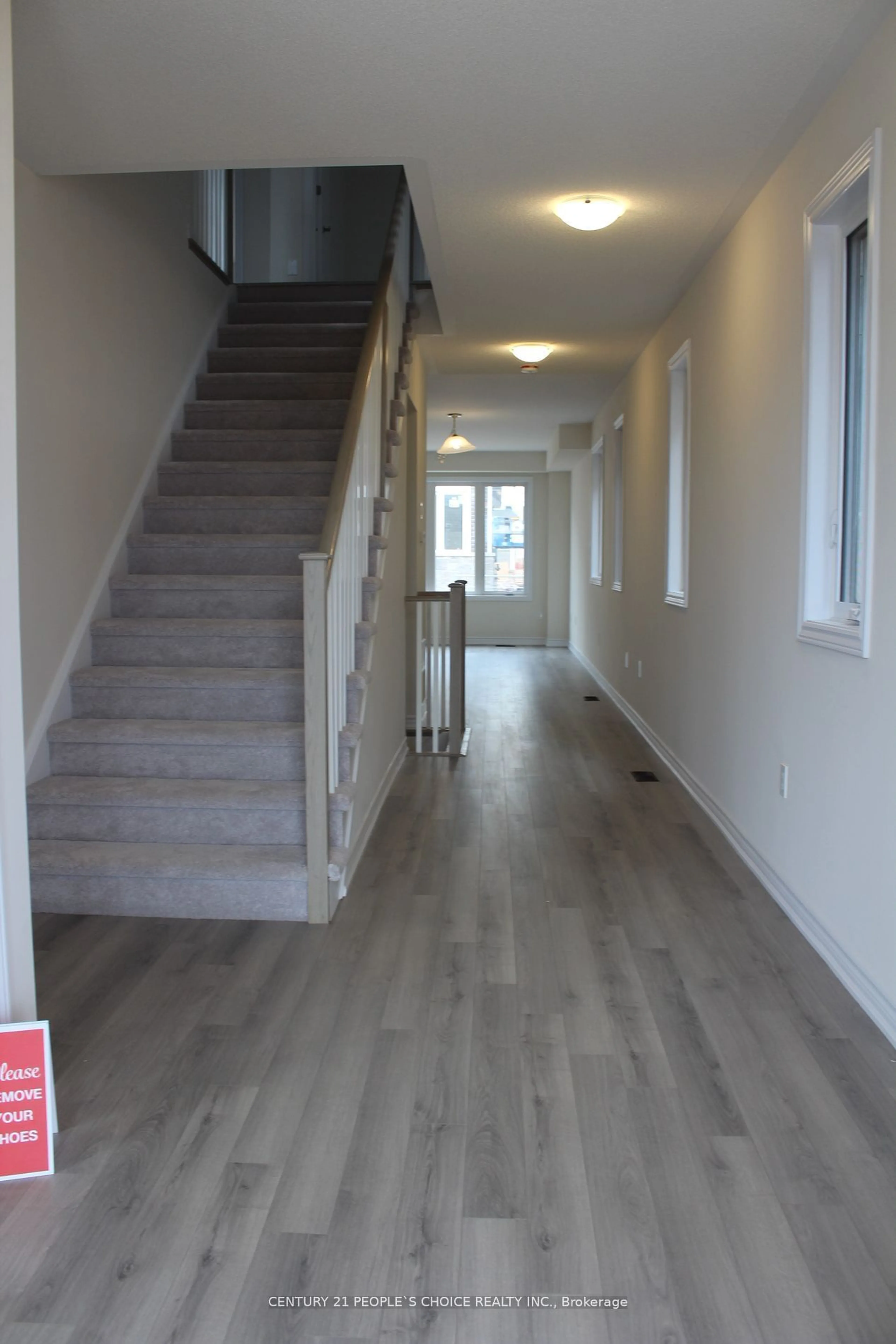 Indoor foyer, wood floors for 43 Conboy Dr, Erin Ontario N0B 1T0