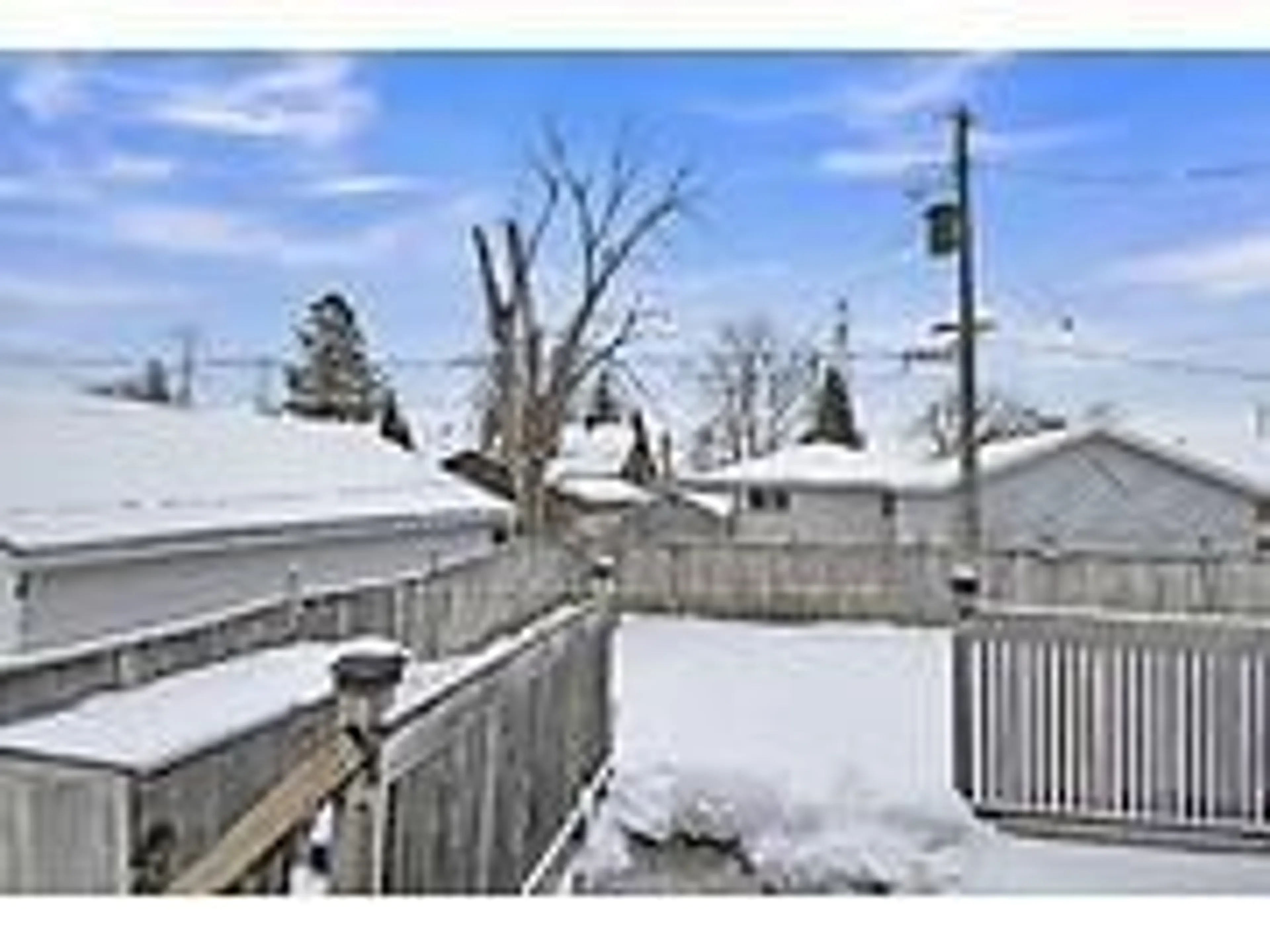 A pic from exterior of the house or condo, the fenced backyard for 1214 Foxbar Ave, Hunt Club - South Keys and Area Ontario K1V 6V5