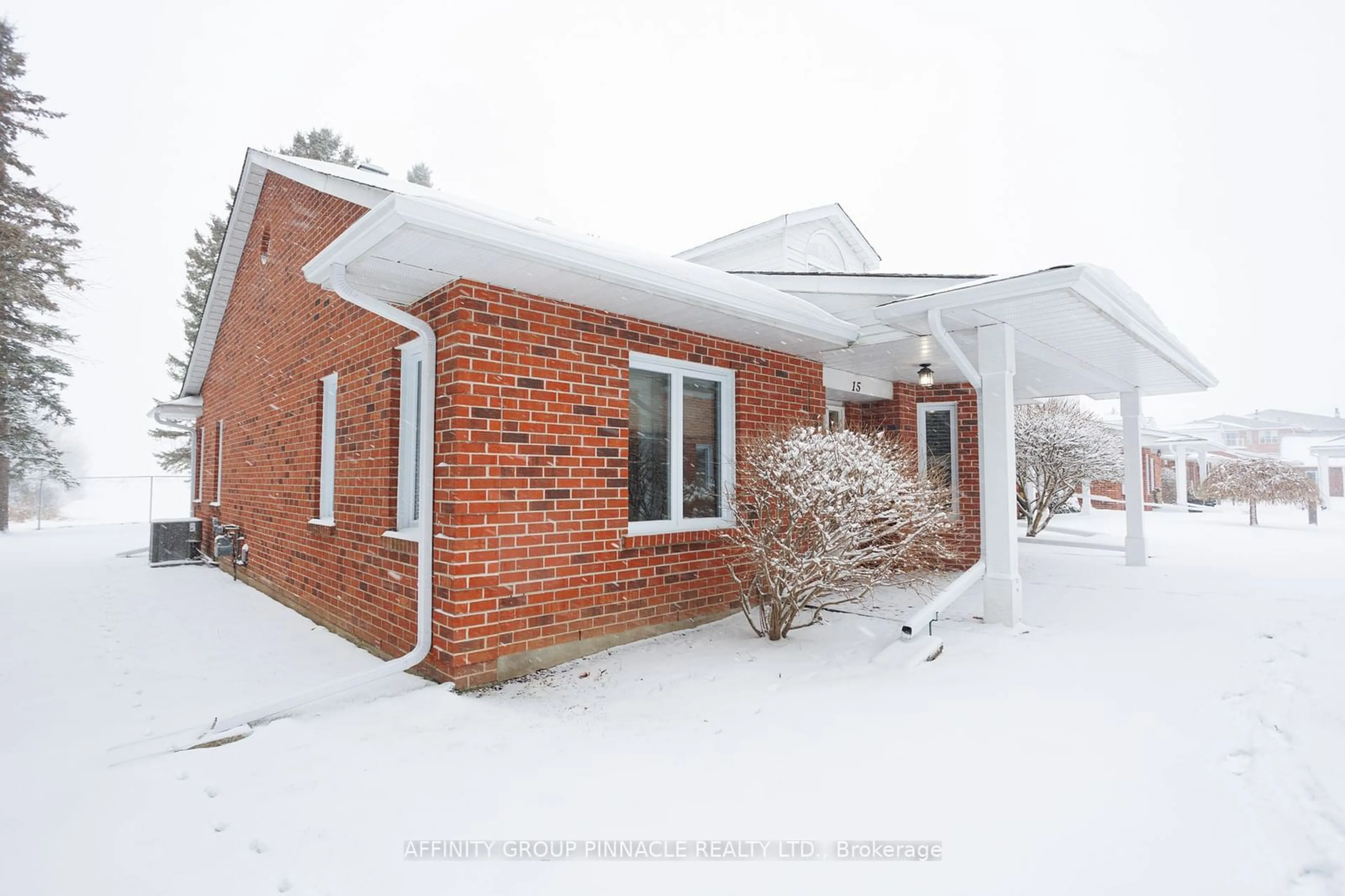 A pic from exterior of the house or condo, the street view for 5 Heritage Way #15, Kawartha Lakes Ontario K9V 5Y7