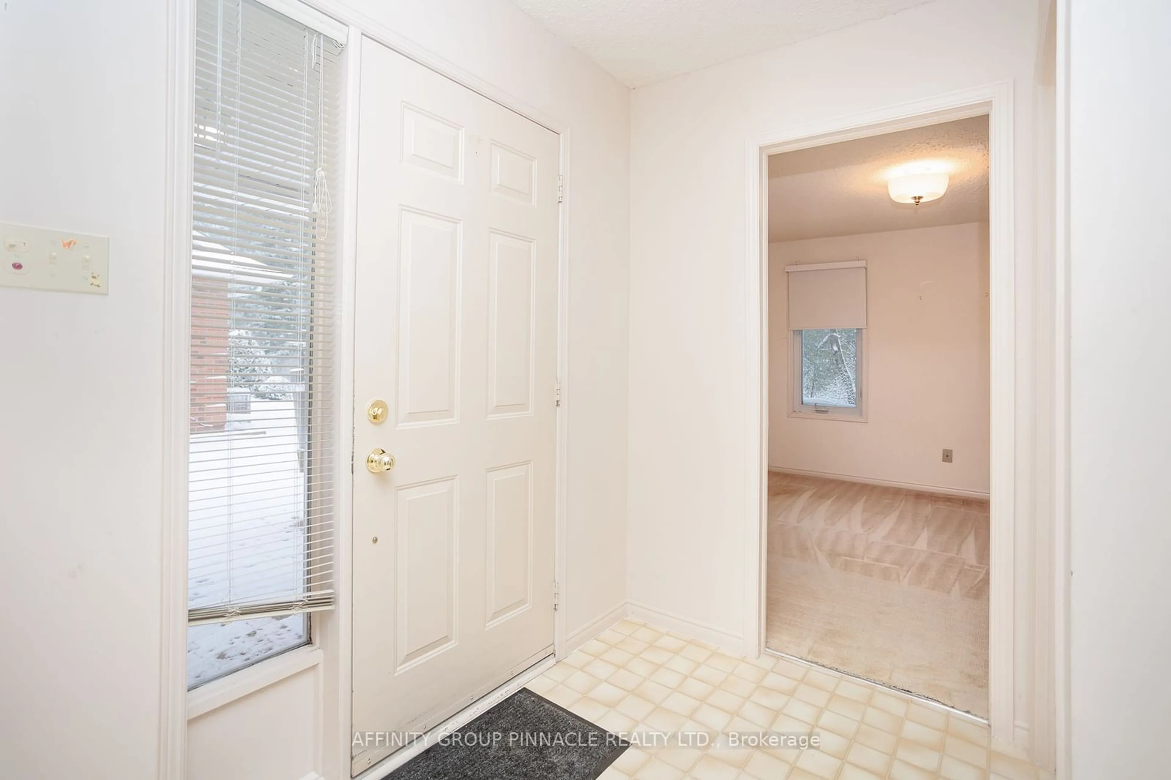 Indoor entryway, not visible floor for 5 Heritage Way #15, Kawartha Lakes Ontario K9V 5Y7