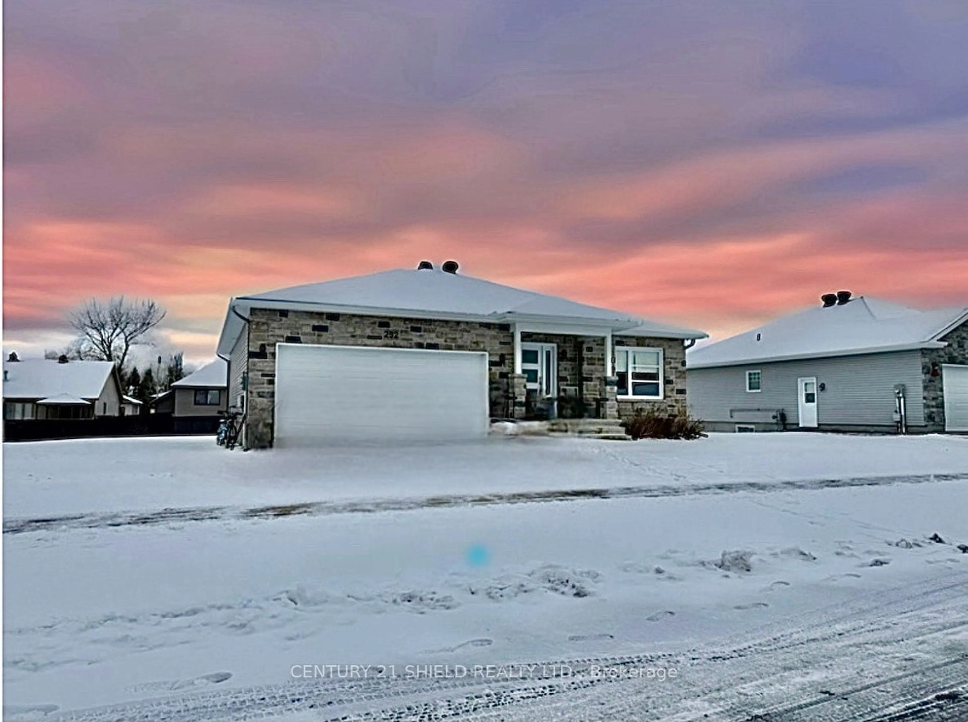 Frontside or backside of a home, the street view for 292 Gillis Ave, Cornwall Ontario K6H 0H7