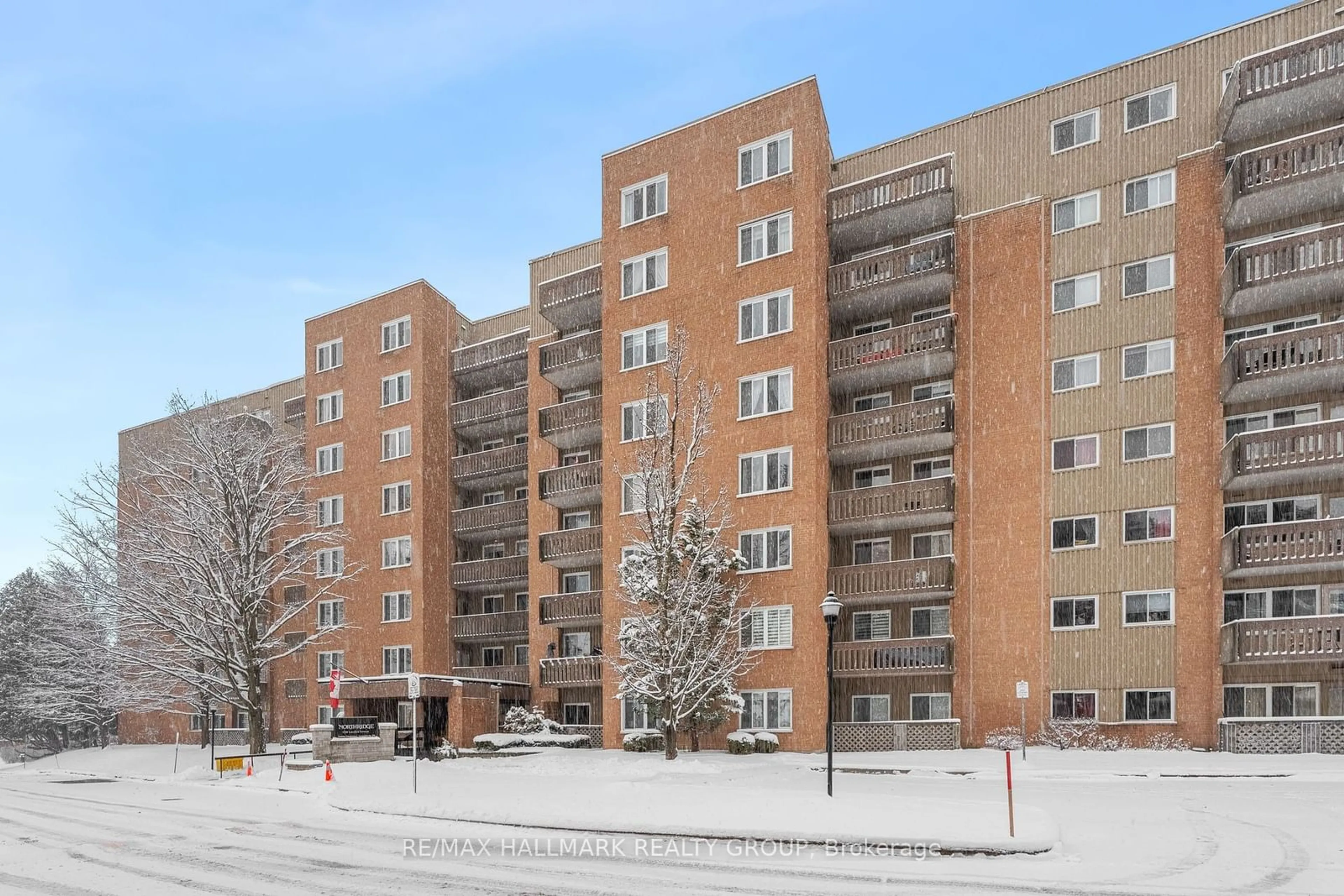 A pic from exterior of the house or condo, the front or back of building for 1599 Lassiter Terr #303, Beacon Hill North - South and Area Ontario K1J 8R6