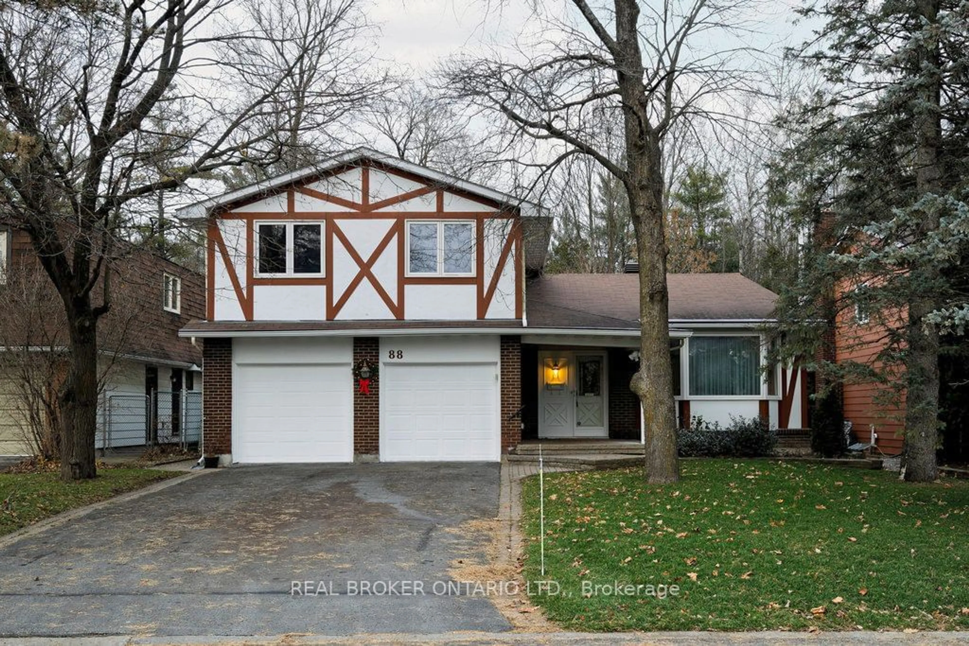 Frontside or backside of a home, cottage for 88 Northpark Dr, Blackburn Hamlet Ontario K1B 4V3