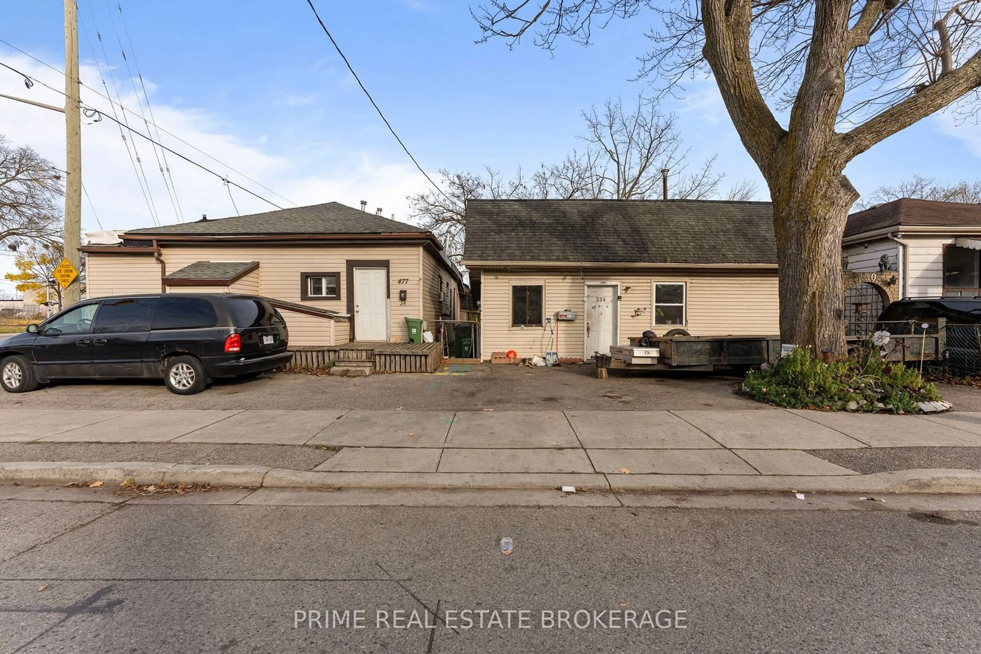 Frontside or backside of a home, the street view for 477 Horton St, London Ontario N6B 1M8