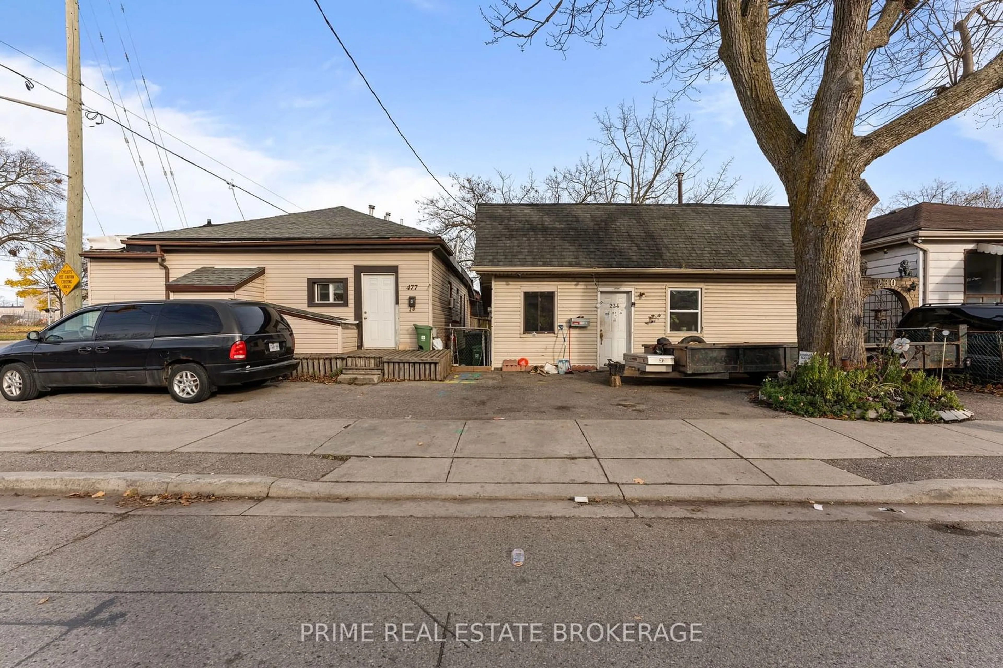 Frontside or backside of a home, the street view for 234 Maitland St, London Ontario N6B 1M4