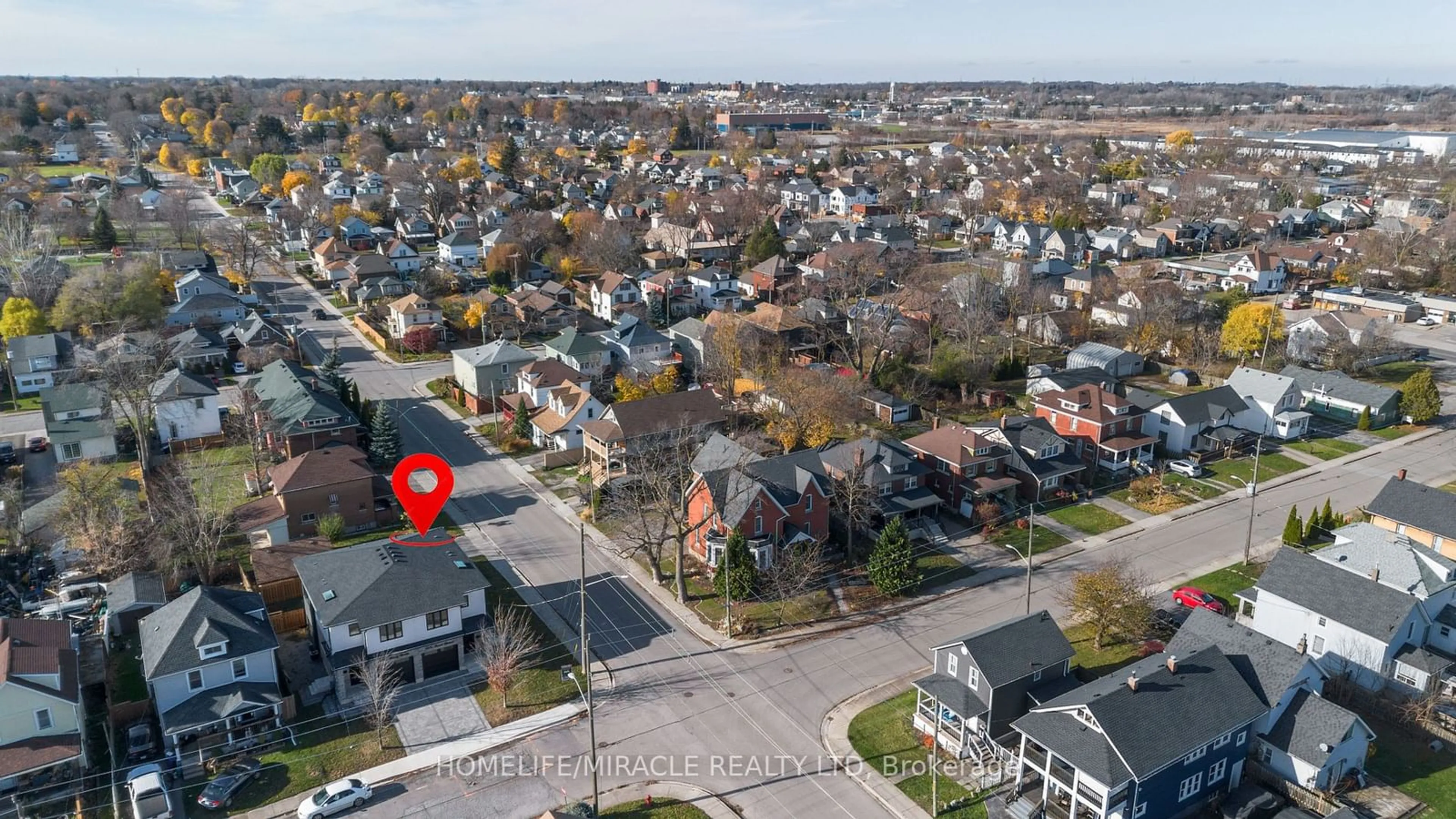 A pic from exterior of the house or condo, the street view for 4619 Second Ave, Niagara Falls Ontario L2E 4H5