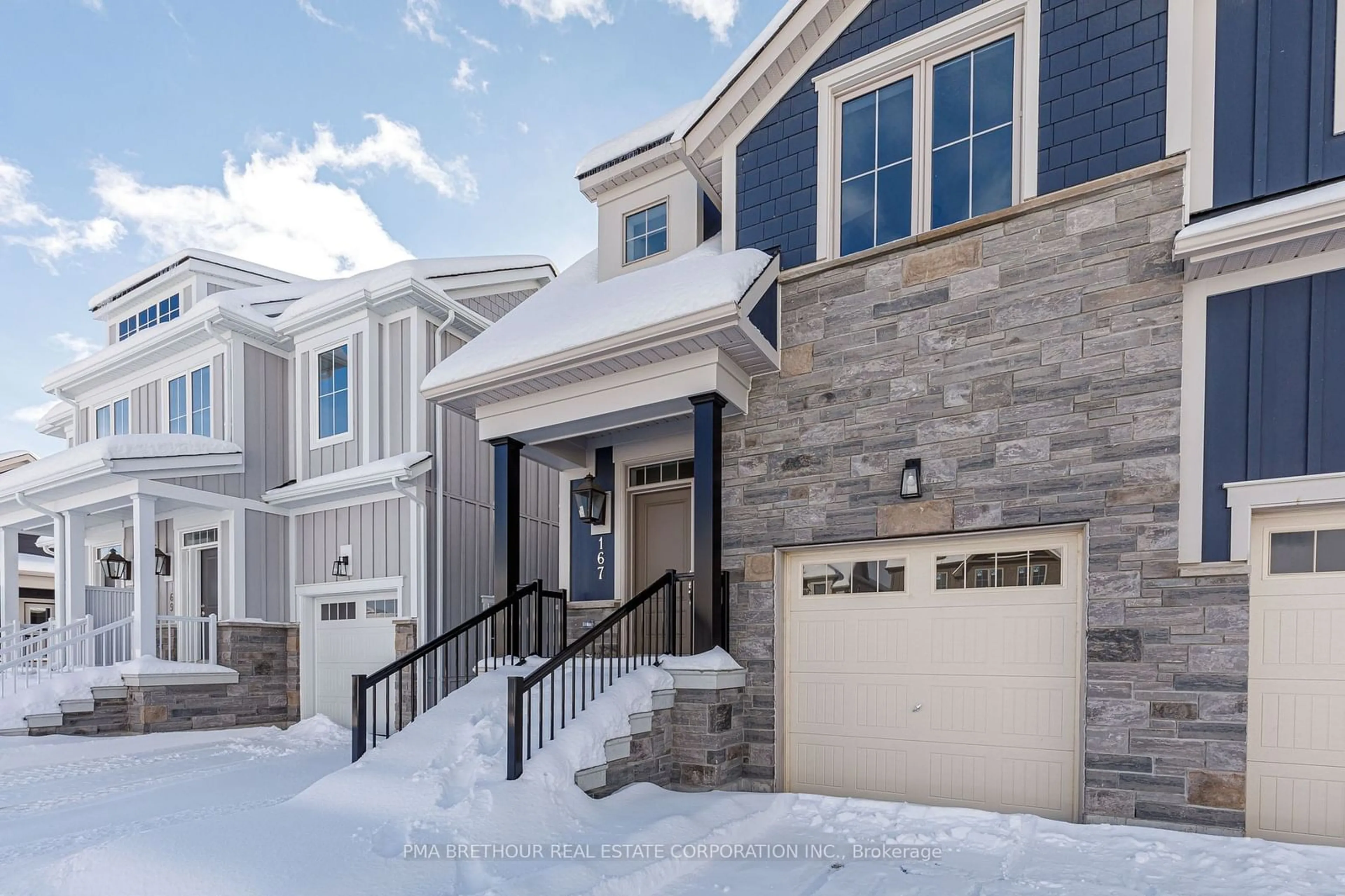 Frontside or backside of a home, the street view for 167 Sugar Maple St, Blue Mountains Ontario L9Y 5T5