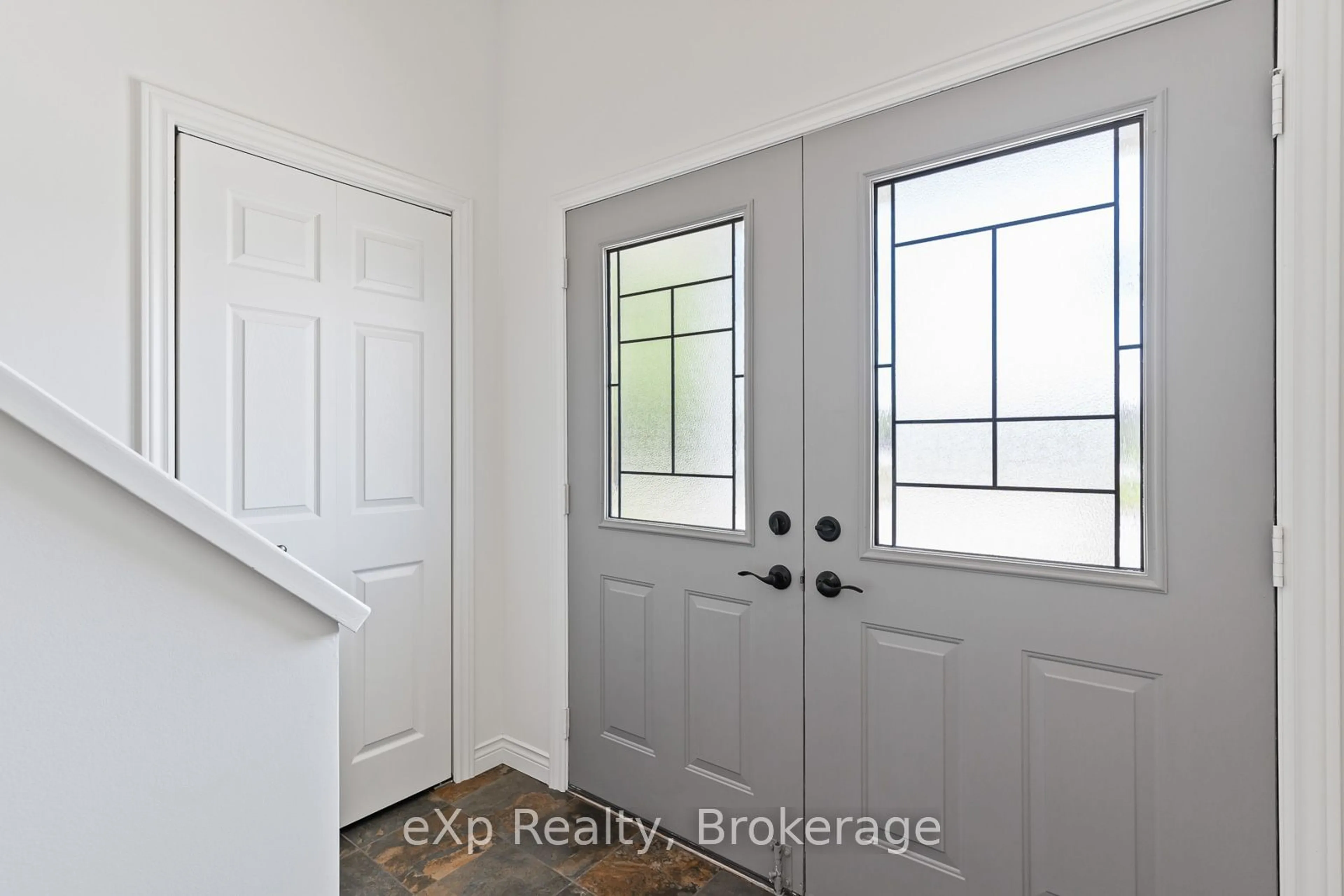 Indoor entryway, wood floors for 900 Berford St, South Bruce Peninsula Ontario N0H 2T0