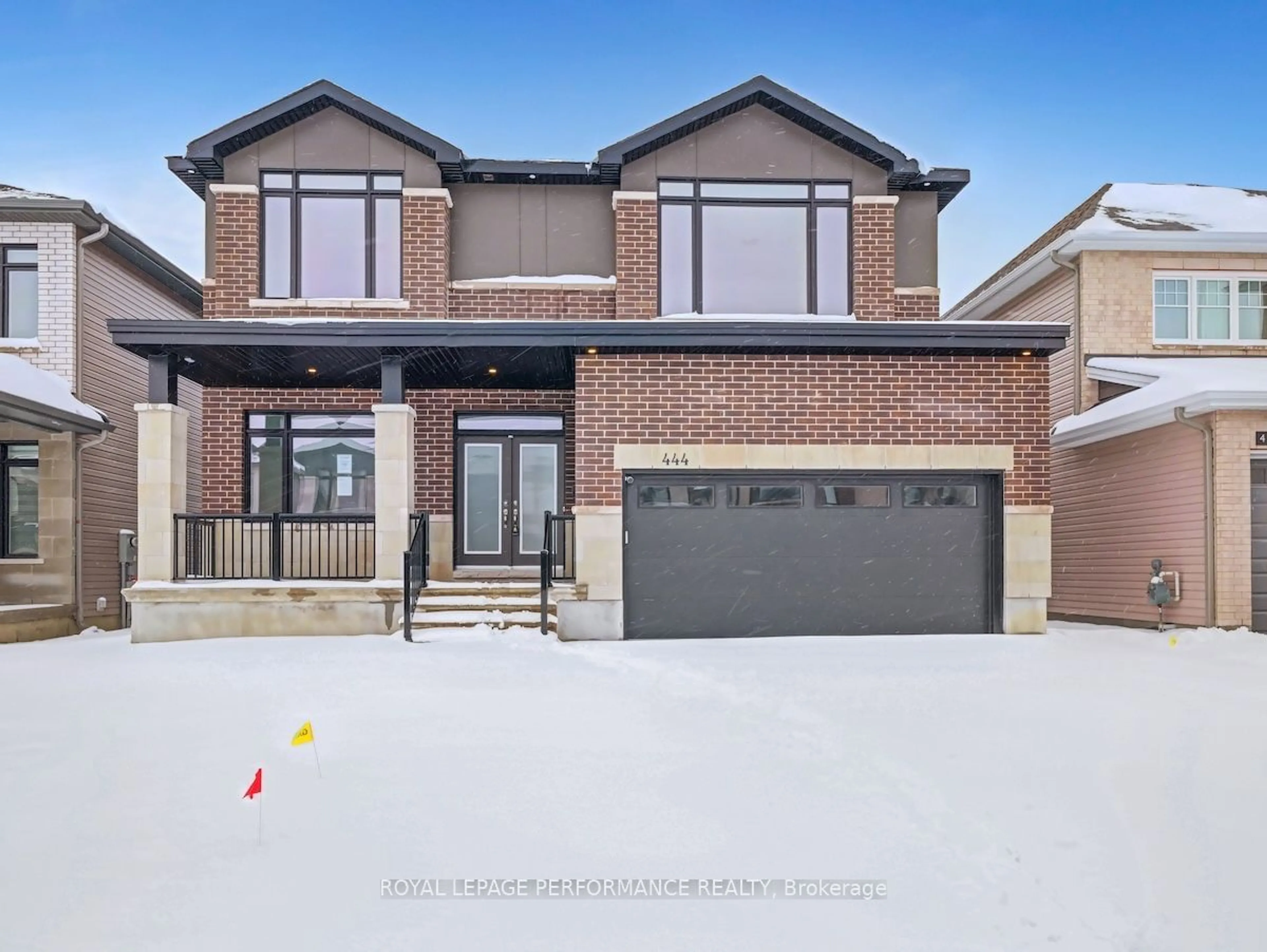 Frontside or backside of a home, the street view for 444 Turmeric Crt, Stittsville - Munster - Richmond Ontario K2S 2X8