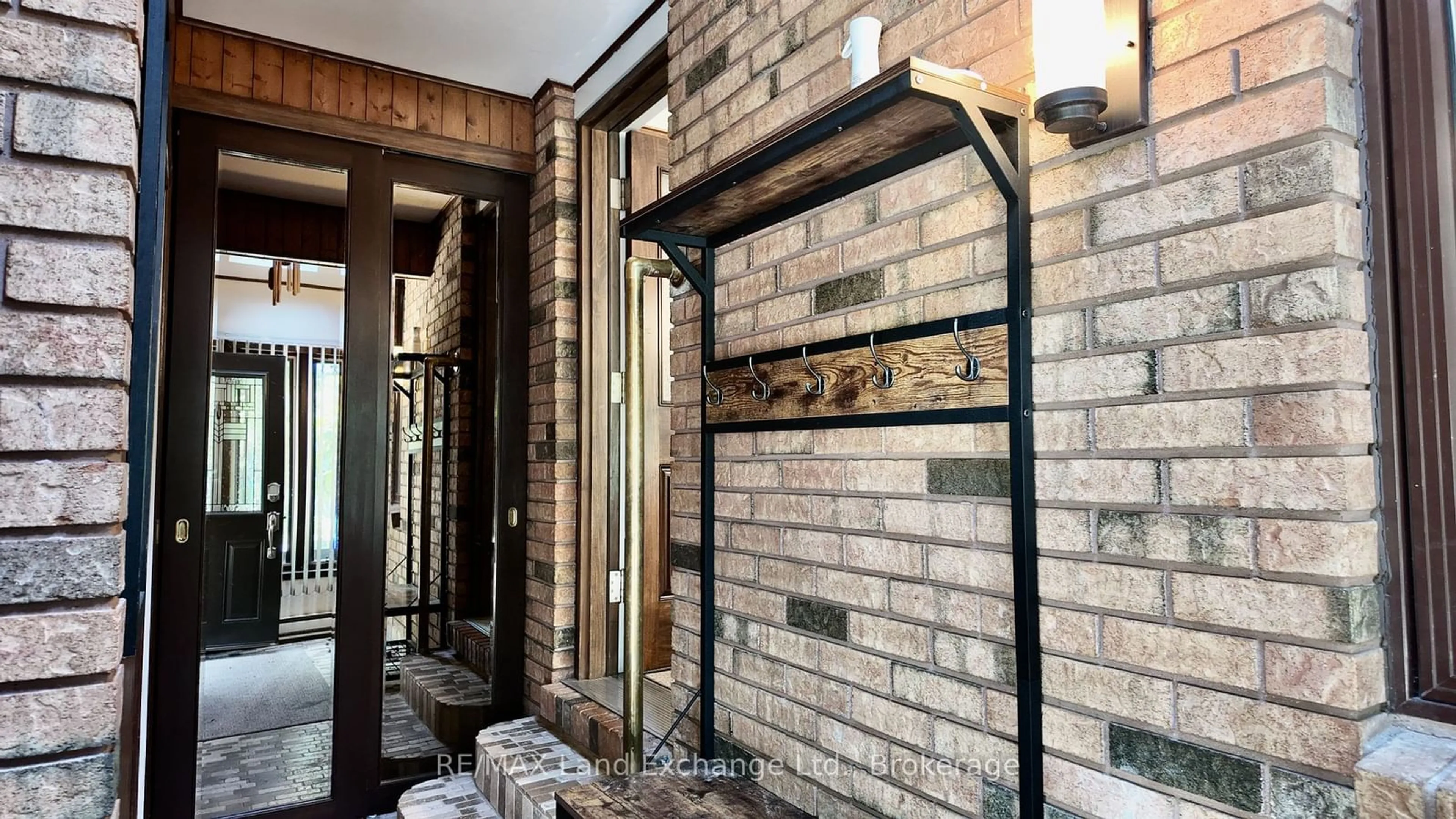 Indoor entryway, cement floor for 64 Boiler Beach Rd, Huron-Kinloss Ontario N2Z 0B3