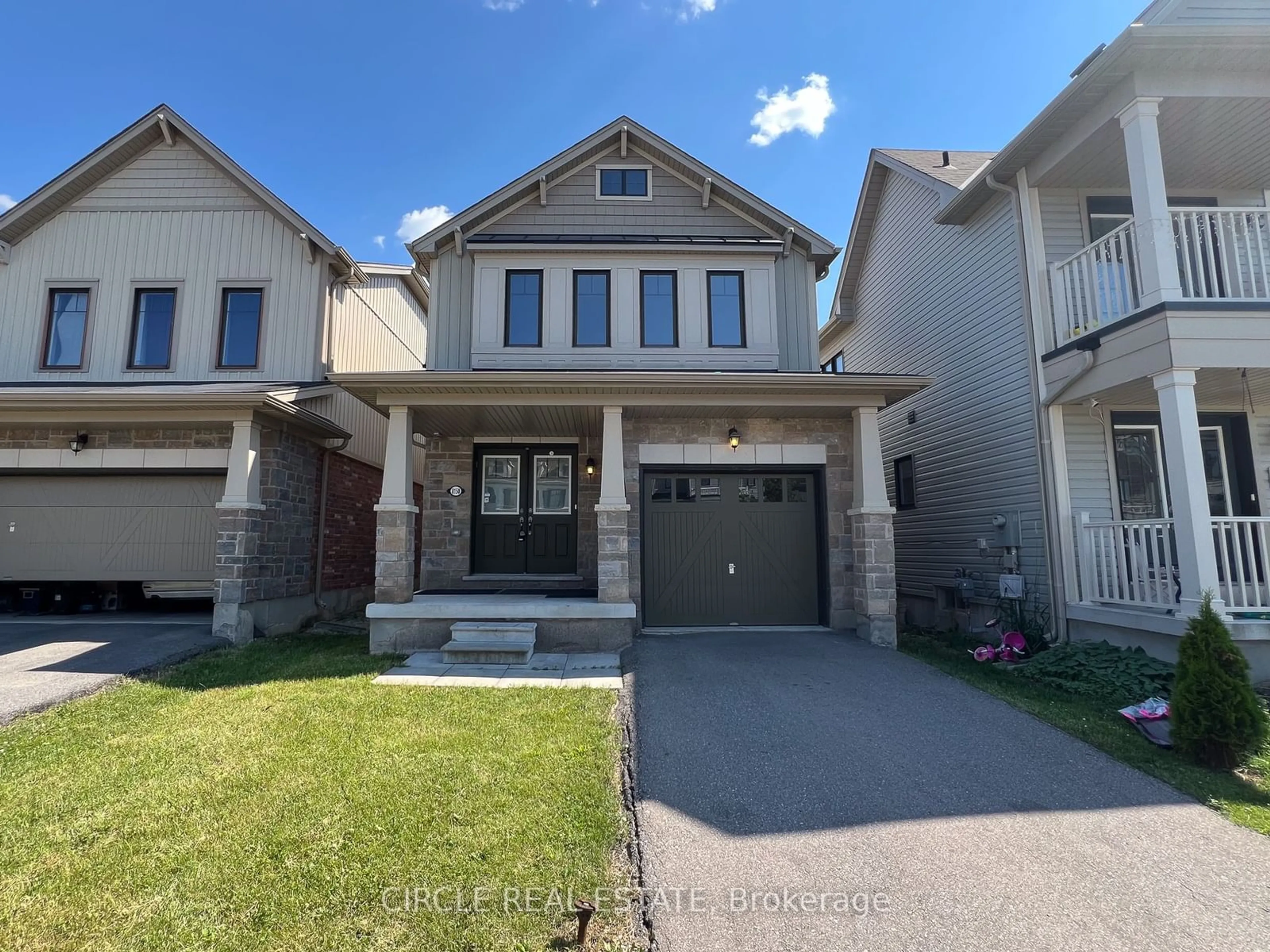 Frontside or backside of a home, the street view for 8150 Buckeye Cres, Niagara Falls Ontario L2H 2Y6