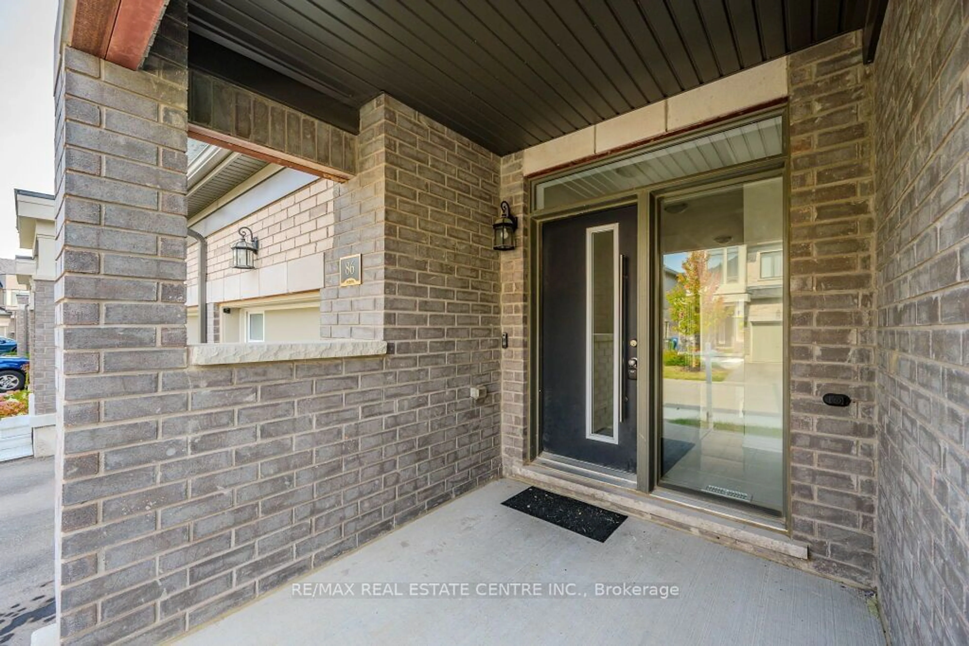 Indoor entryway, cement floor for 166 Deerpath Dr #86, Guelph Ontario N1K 0E2