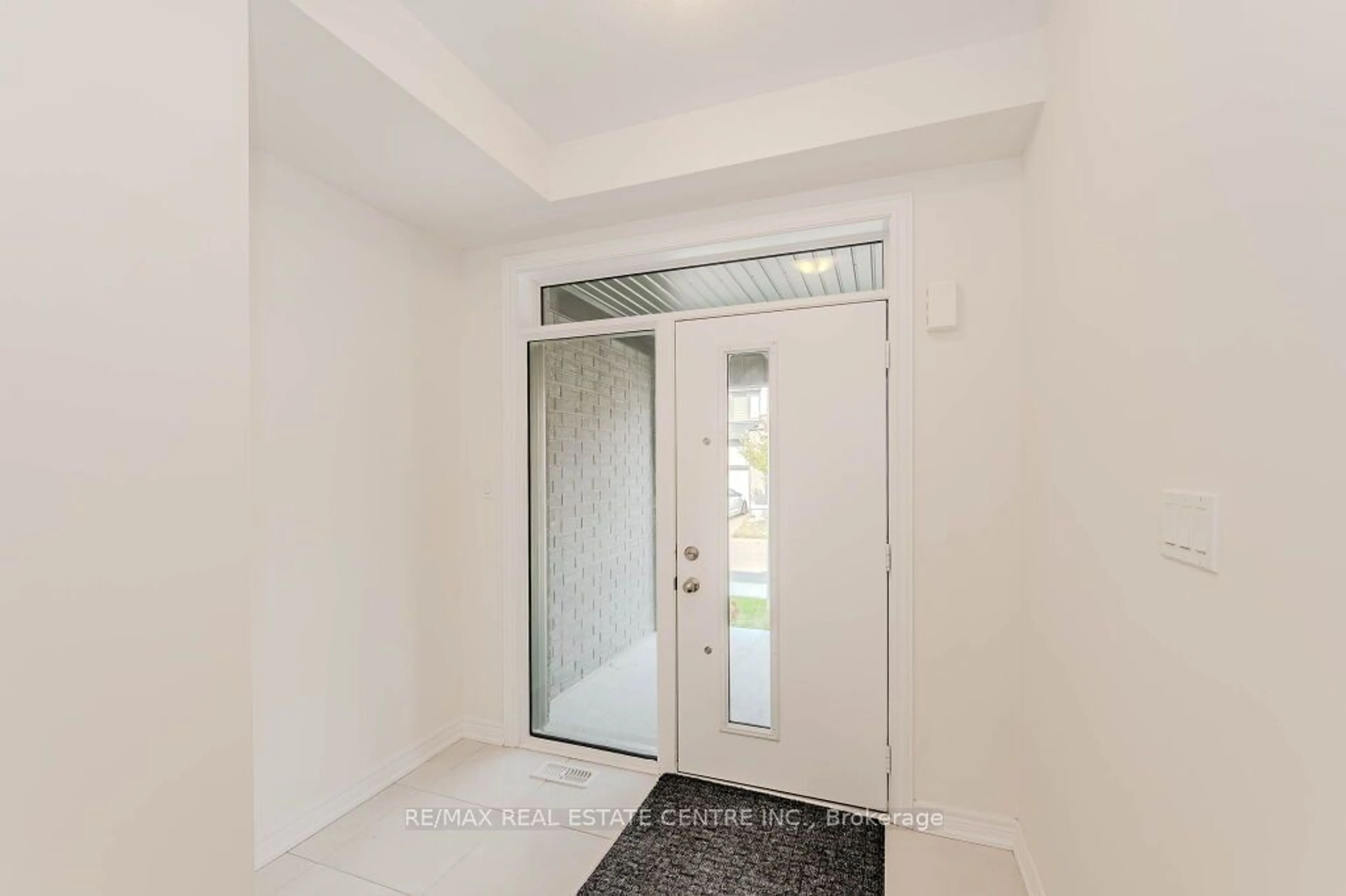 Indoor entryway, not visible floor for 166 Deerpath Dr #86, Guelph Ontario N1K 0E2