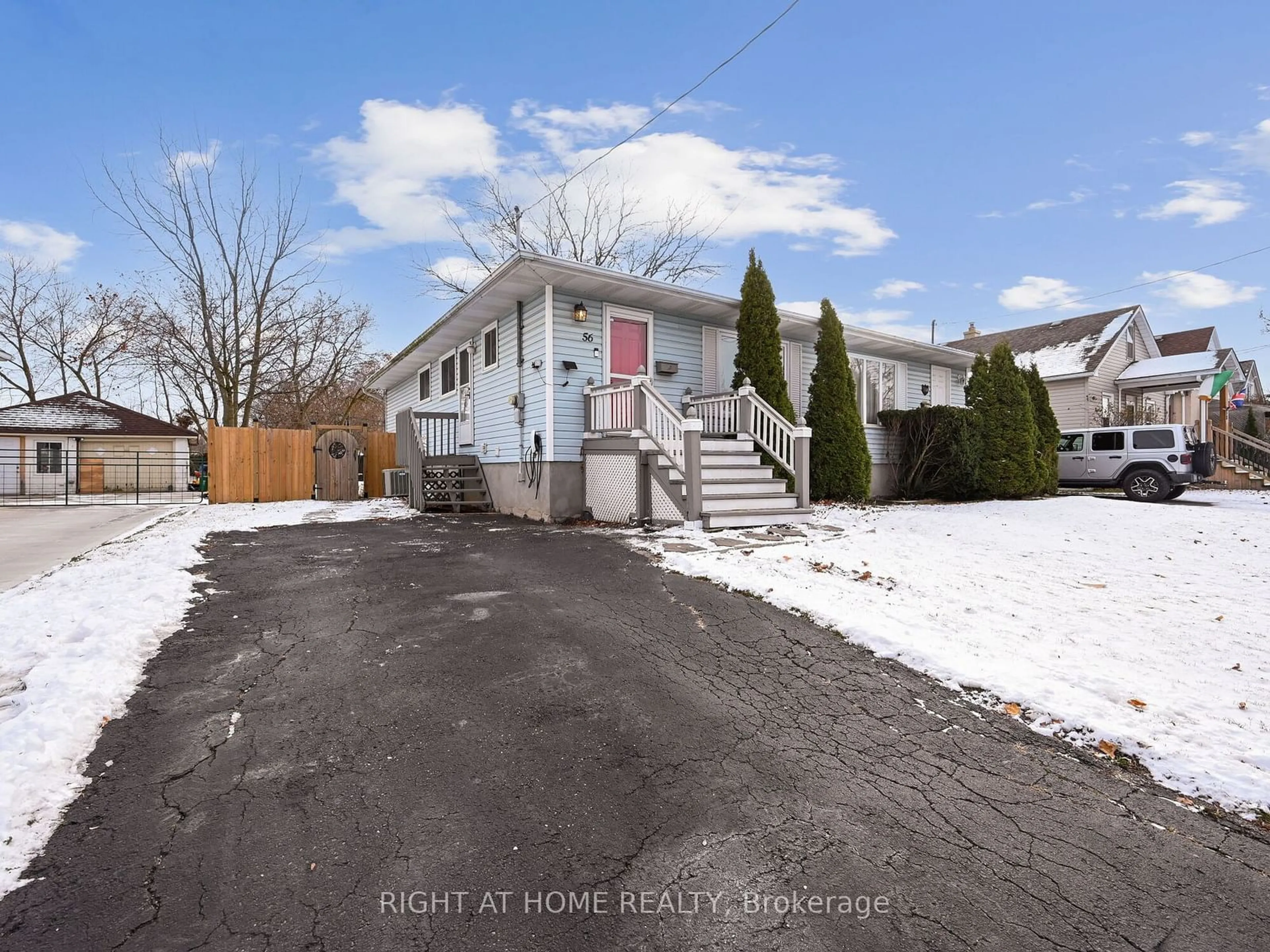 Frontside or backside of a home, the street view for 56 Chetwood St, St. Catharines Ontario L2S 2A2