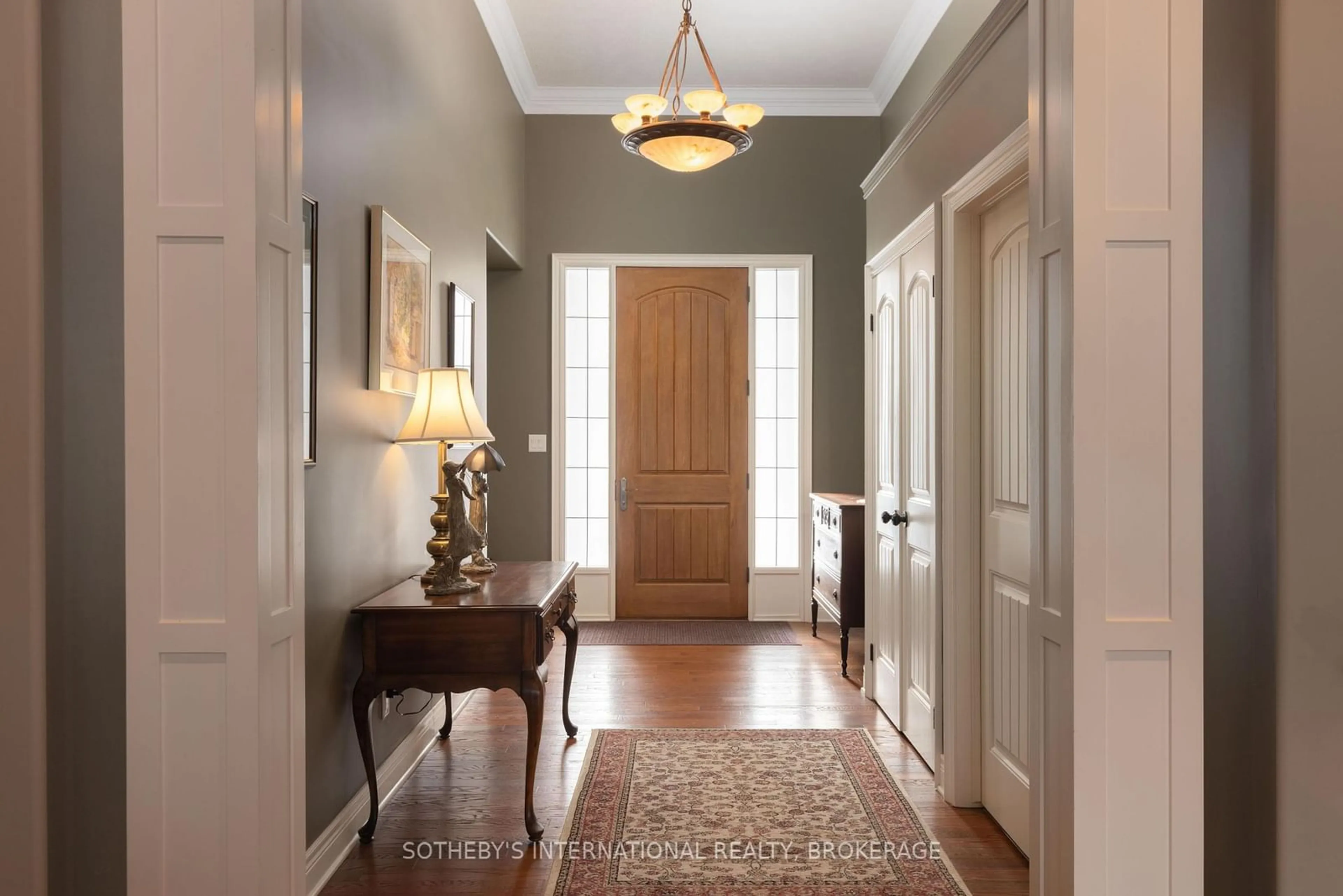 Indoor entryway, wood floors for 776 Warner Rd, Niagara-on-the-Lake Ontario L0S 1P0