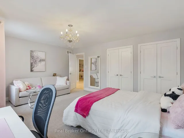 Additional property image - 395 Klein Circ