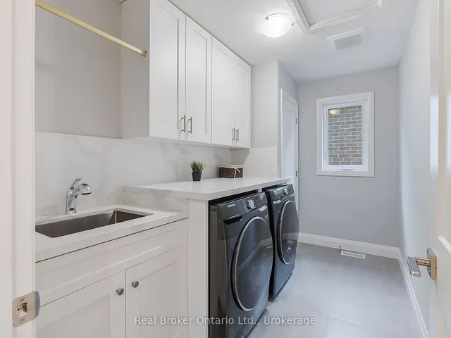 Additional property image - 395 Klein Circ