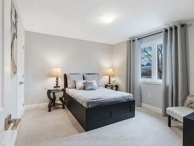 Additional property image - 395 Klein Circ