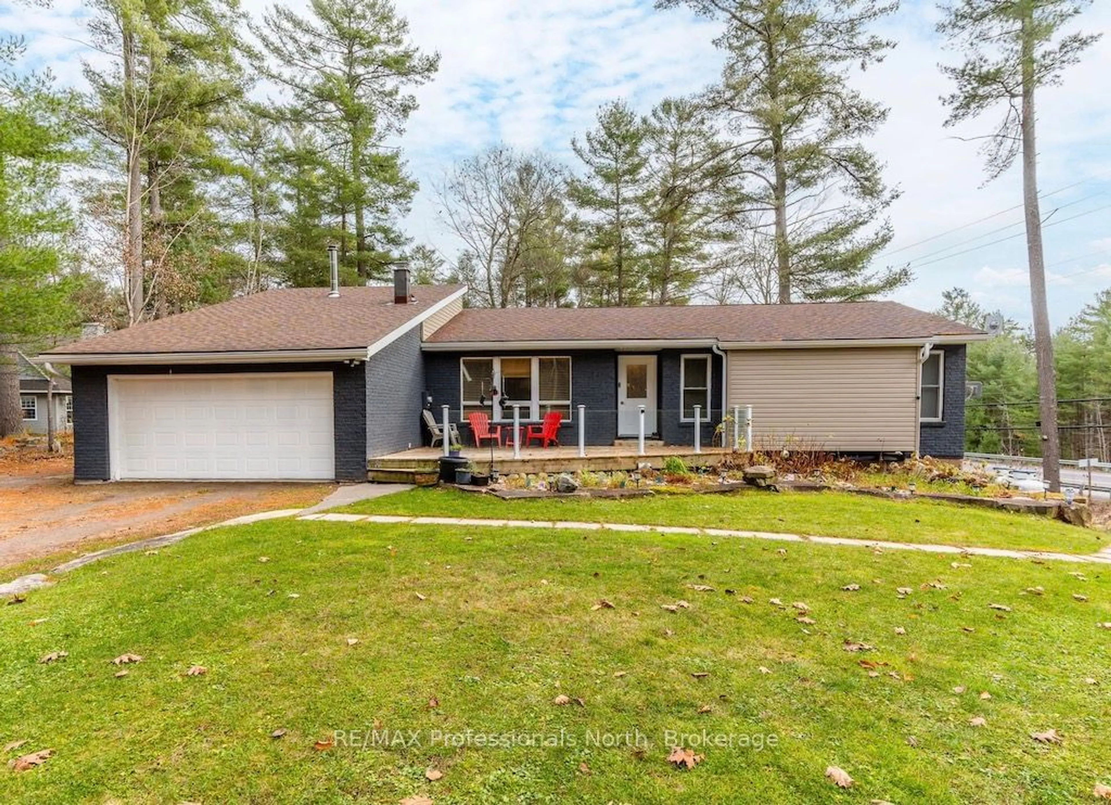 Frontside or backside of a home, cottage for 1012 Parasol Dr, Algonquin Highlands Ontario K0M 1J2