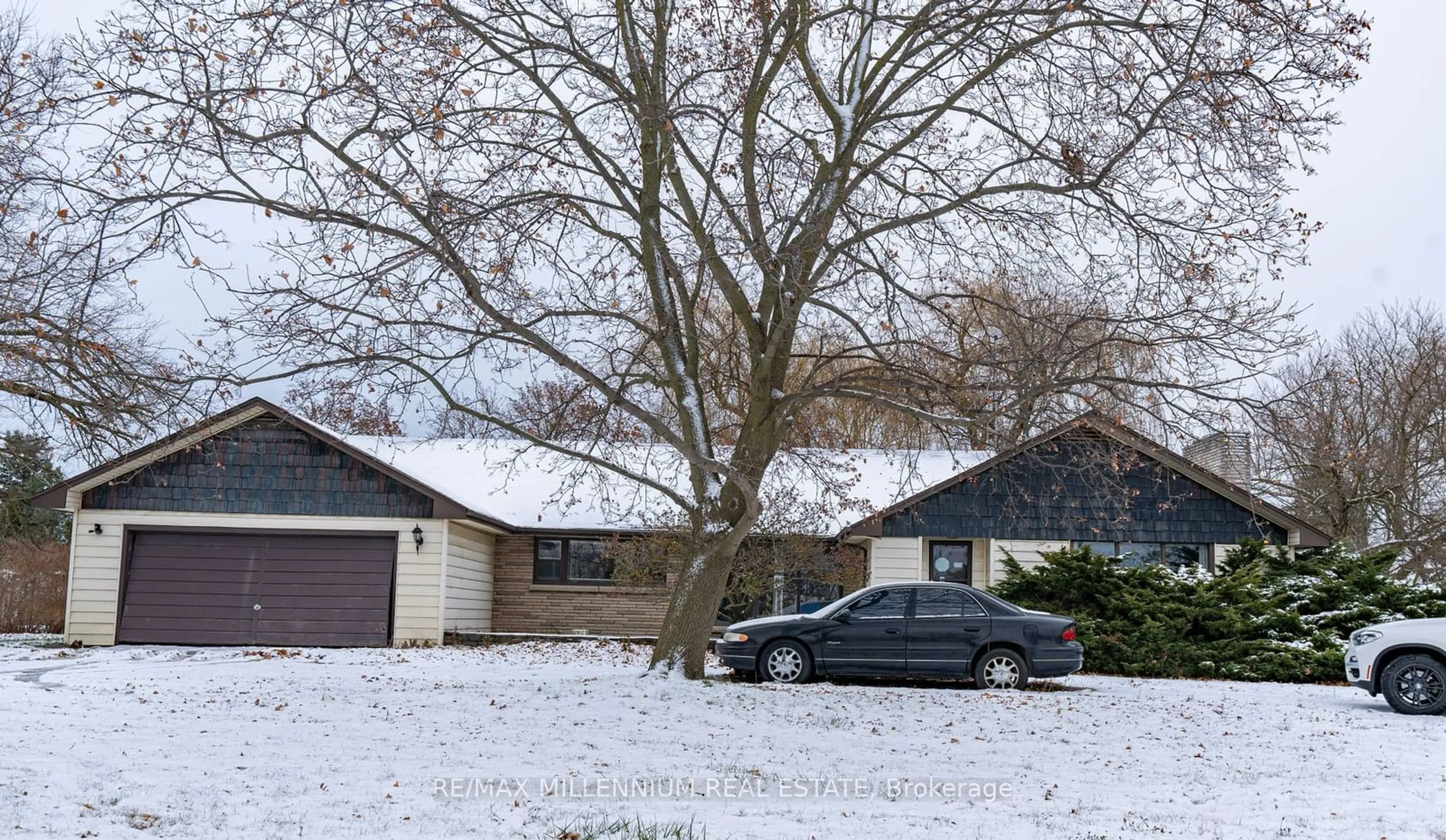 Frontside or backside of a home, the street view for 325 West St, West Lincoln Ontario L0R 2A0