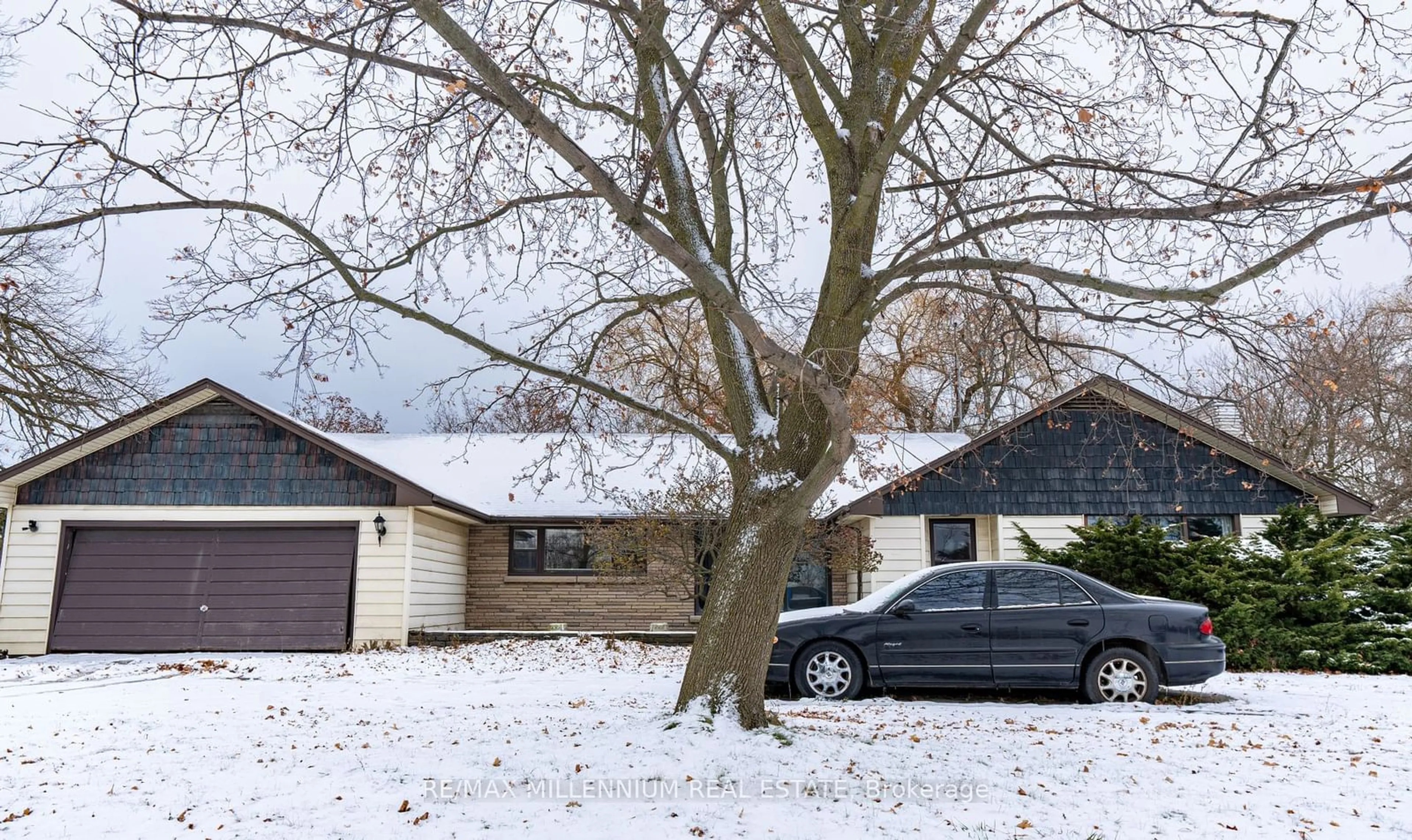 Frontside or backside of a home, the street view for 325 West St, West Lincoln Ontario L0R 2A0