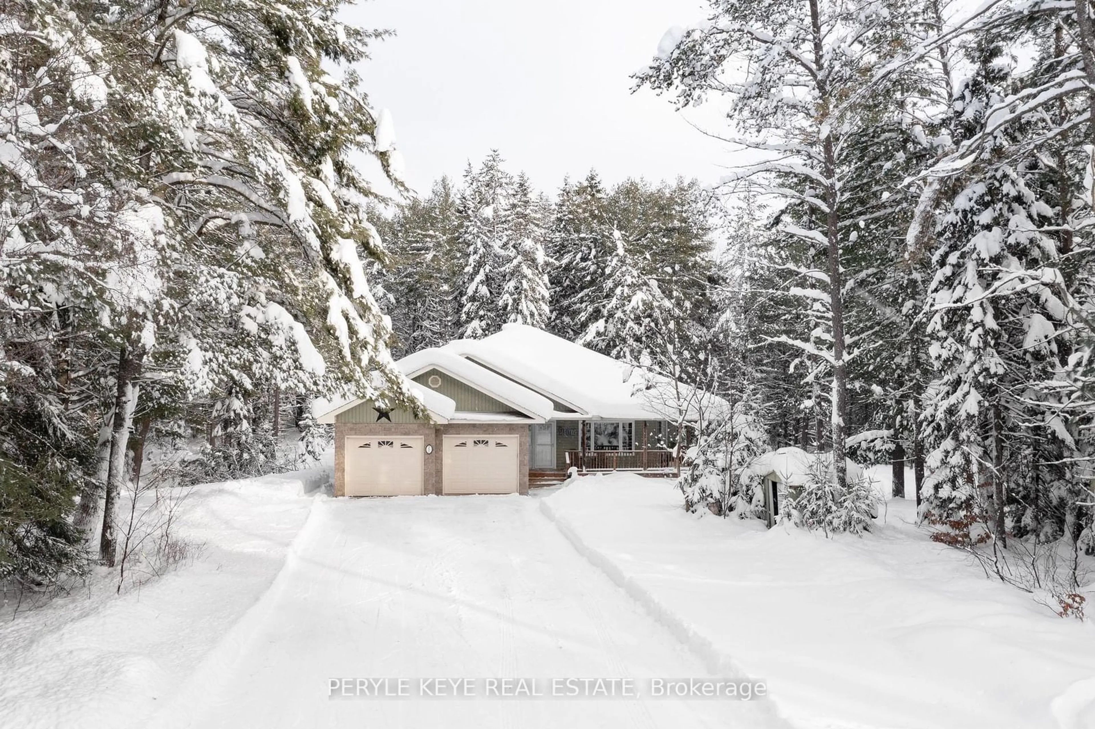 Frontside or backside of a home, cottage for 557 South Mary Lake Rd, Huntsville Ontario P0B 1L0