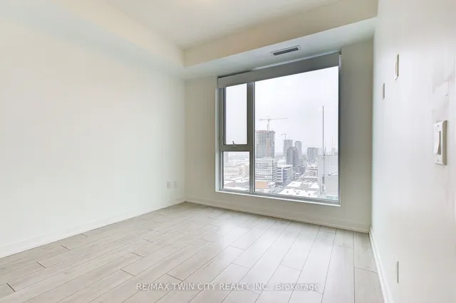 Additional property image - 55 Duke St Unit 1701