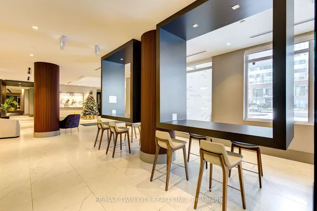 Additional property image - 55 Duke St Unit 1701