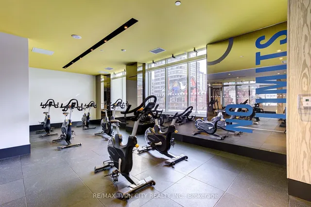 Additional property image - 55 Duke St Unit 1701