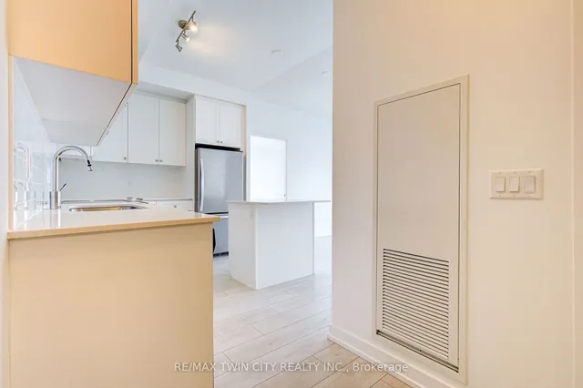 Additional property image - 55 Duke St Unit 1701