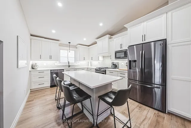 Additional property image - 14 Gatestone Dr