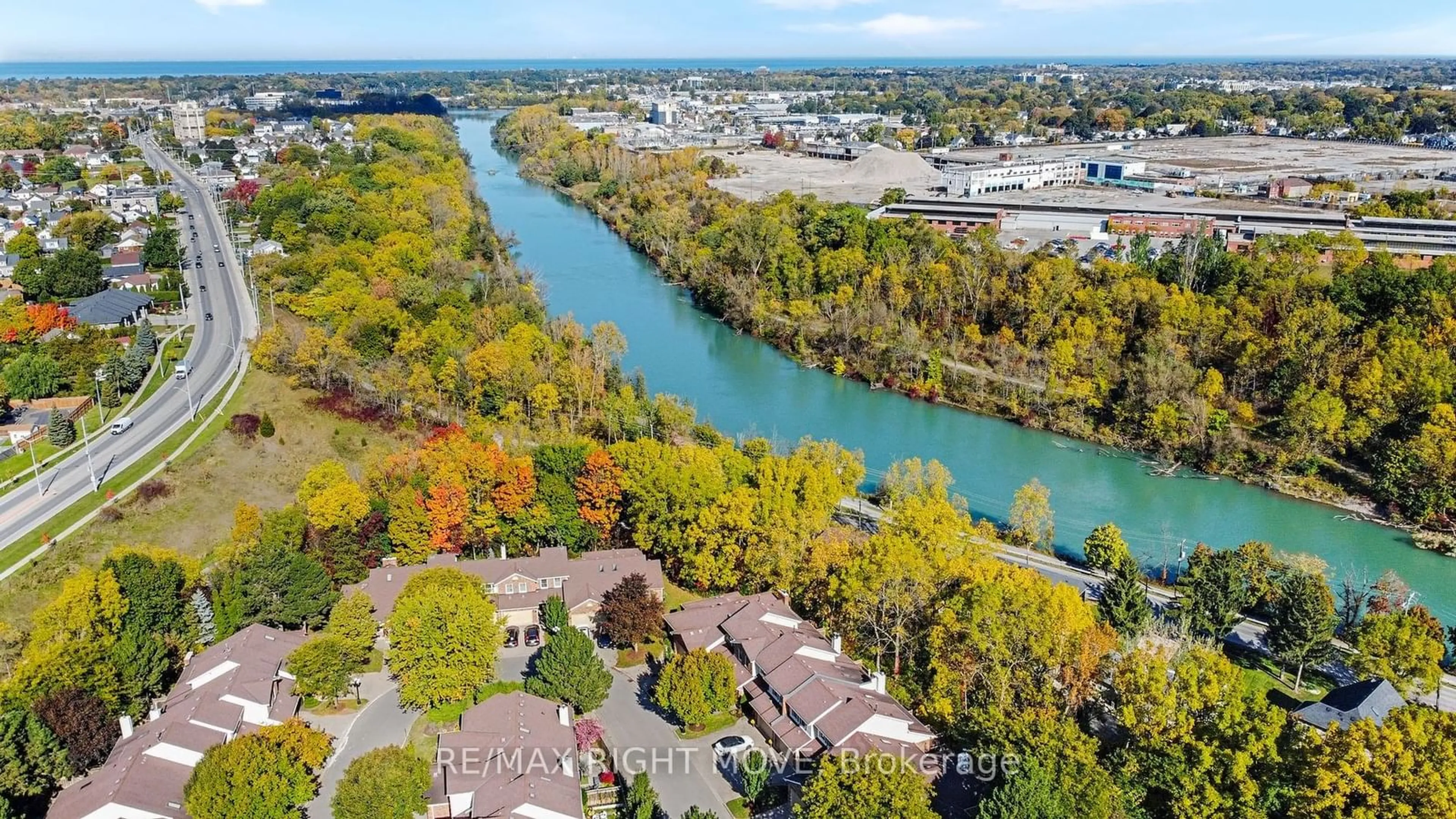 A pic from exterior of the house or condo, the view of lake or river for 141 Welland Vale Rd #16, St. Catharines Ontario L2S 3S7