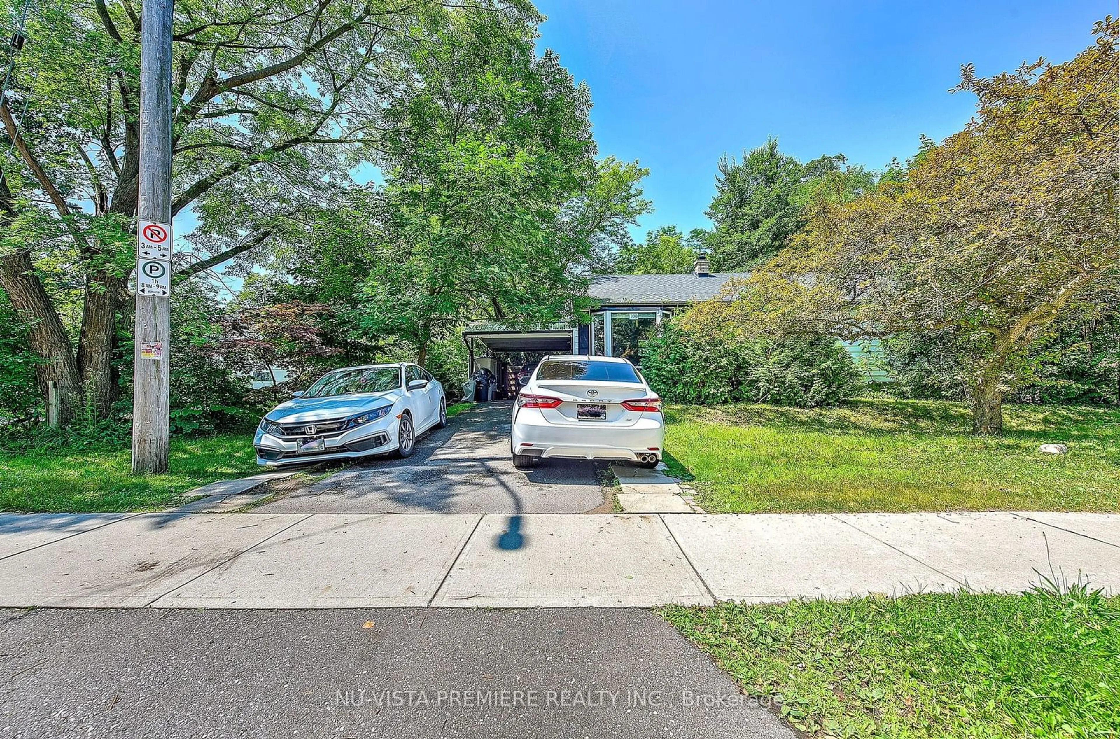 A pic from exterior of the house or condo, the street view for 100 Roehampton Ave, London Ontario N5V 2A5