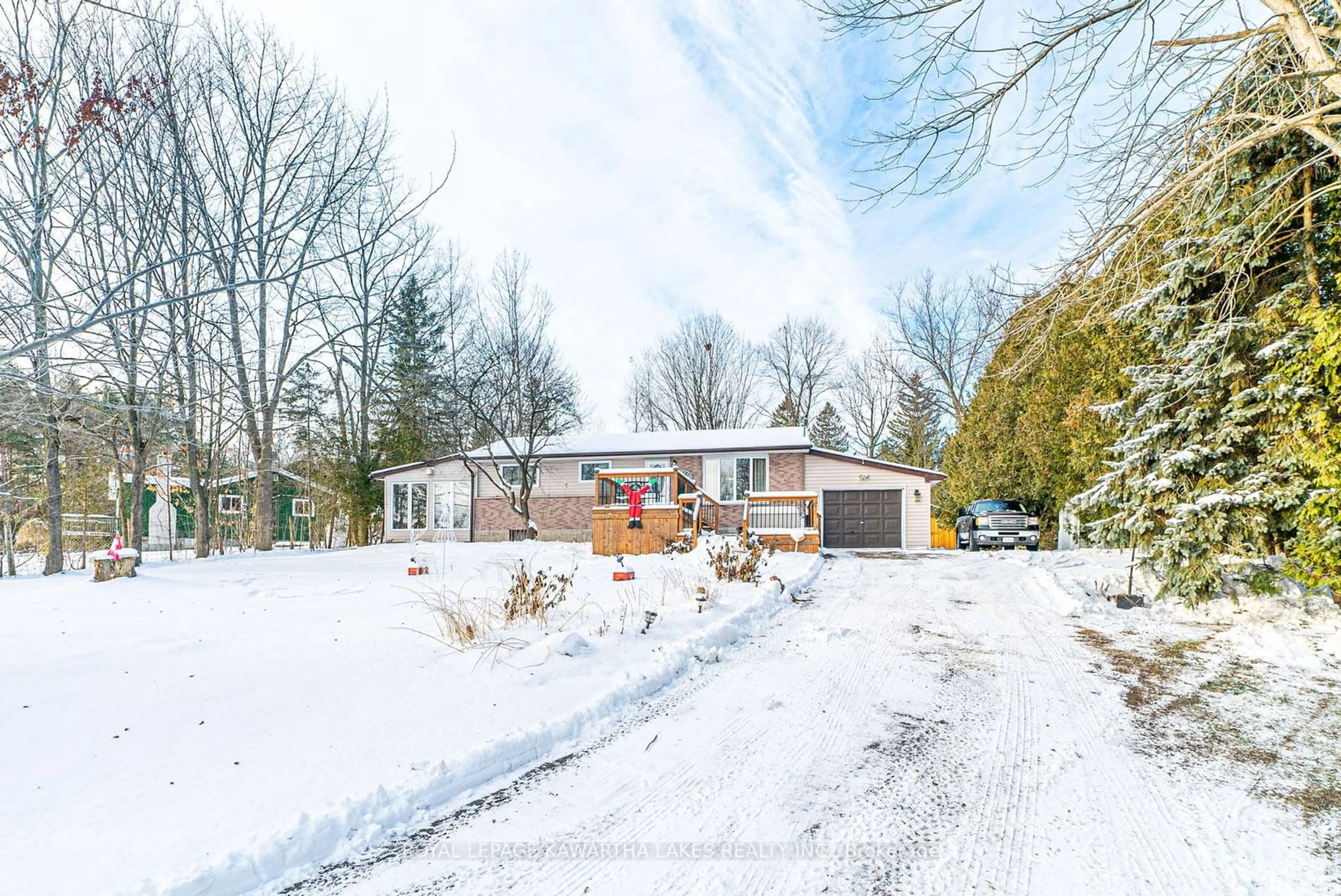 Frontside or backside of a home, the street view for 5 Sunrise Cres, Kawartha Lakes Ontario K9V 4R1