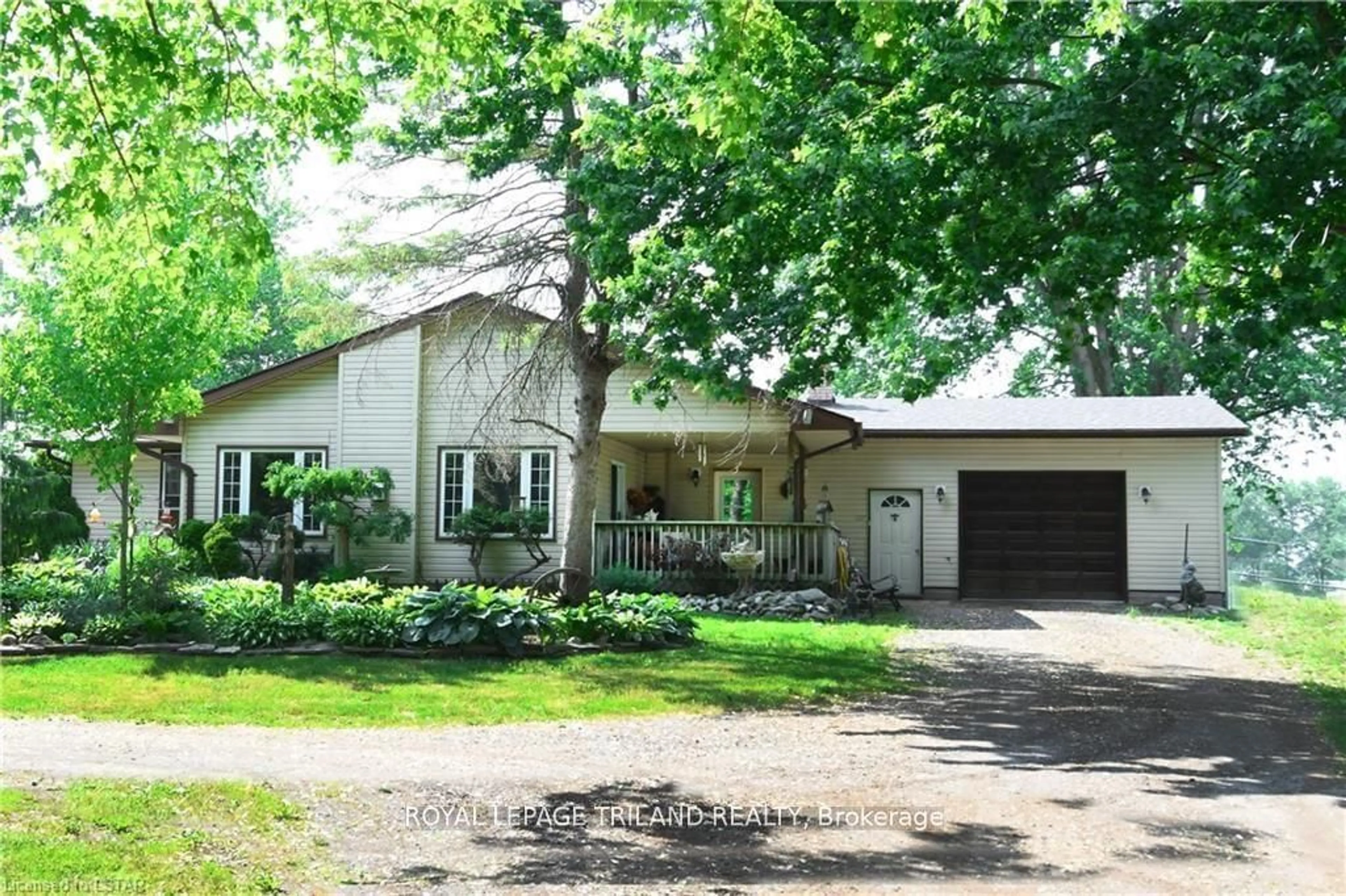 Frontside or backside of a home, cottage for 9078 Century Dr, Strathroy-Caradoc Ontario N0L 1W0