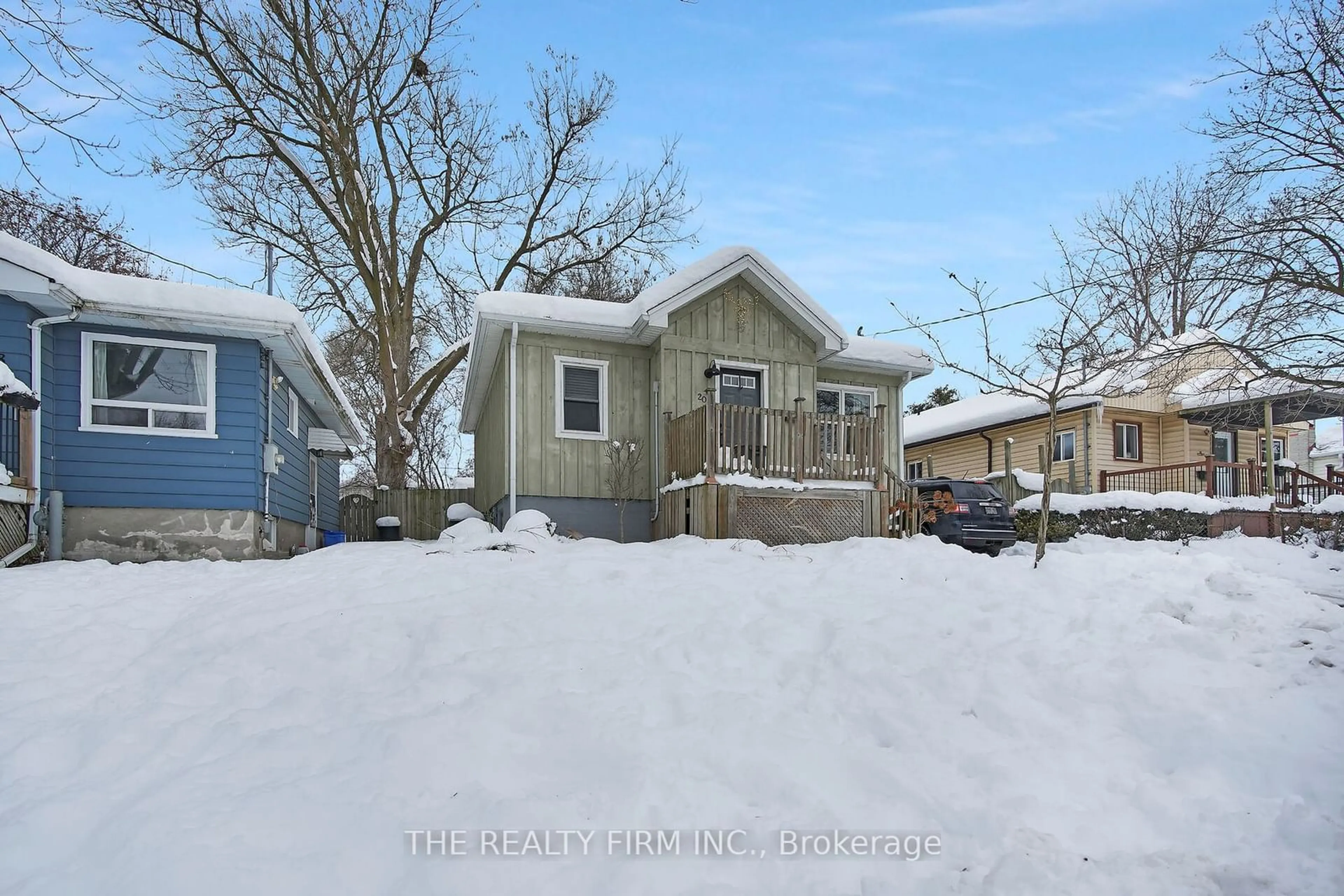 Frontside or backside of a home, the street view for 20 Connaught Ave, London Ontario N5Y 3A3